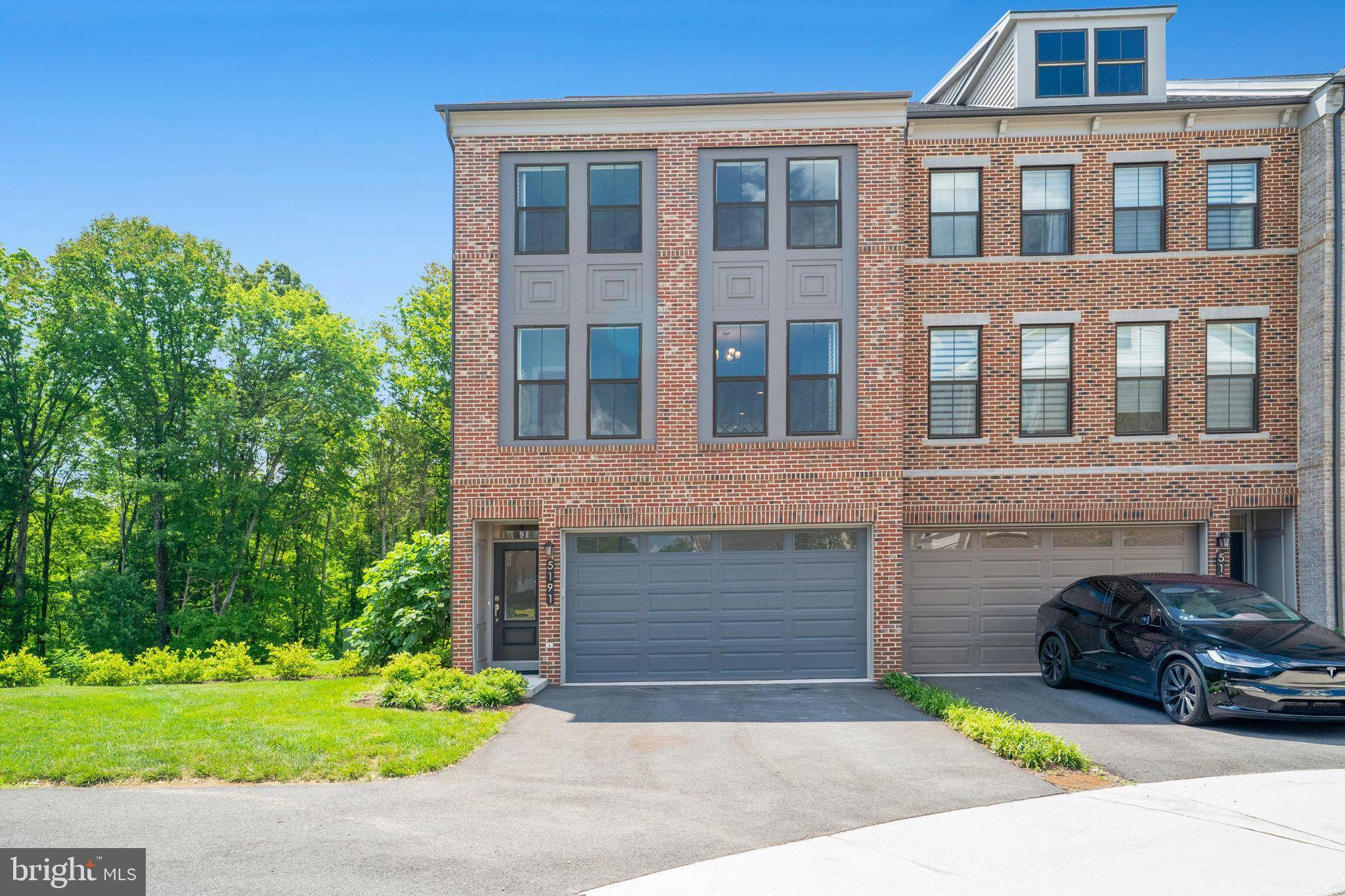 Chantilly, VA 20151,5191 RIDGEVIEW RETREAT DR