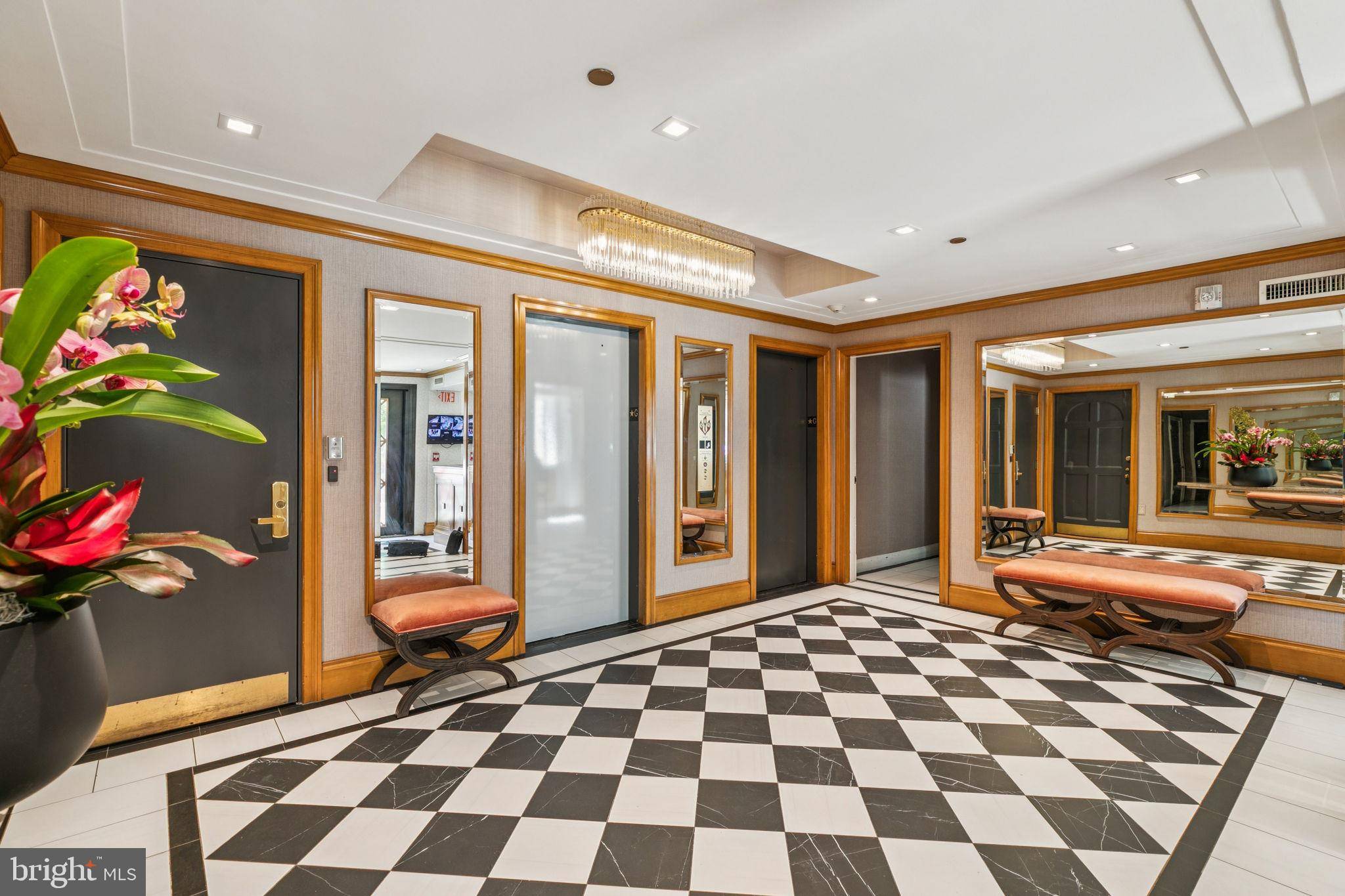 Philadelphia, PA 19103,1800 RITTENHOUSE SQ #702
