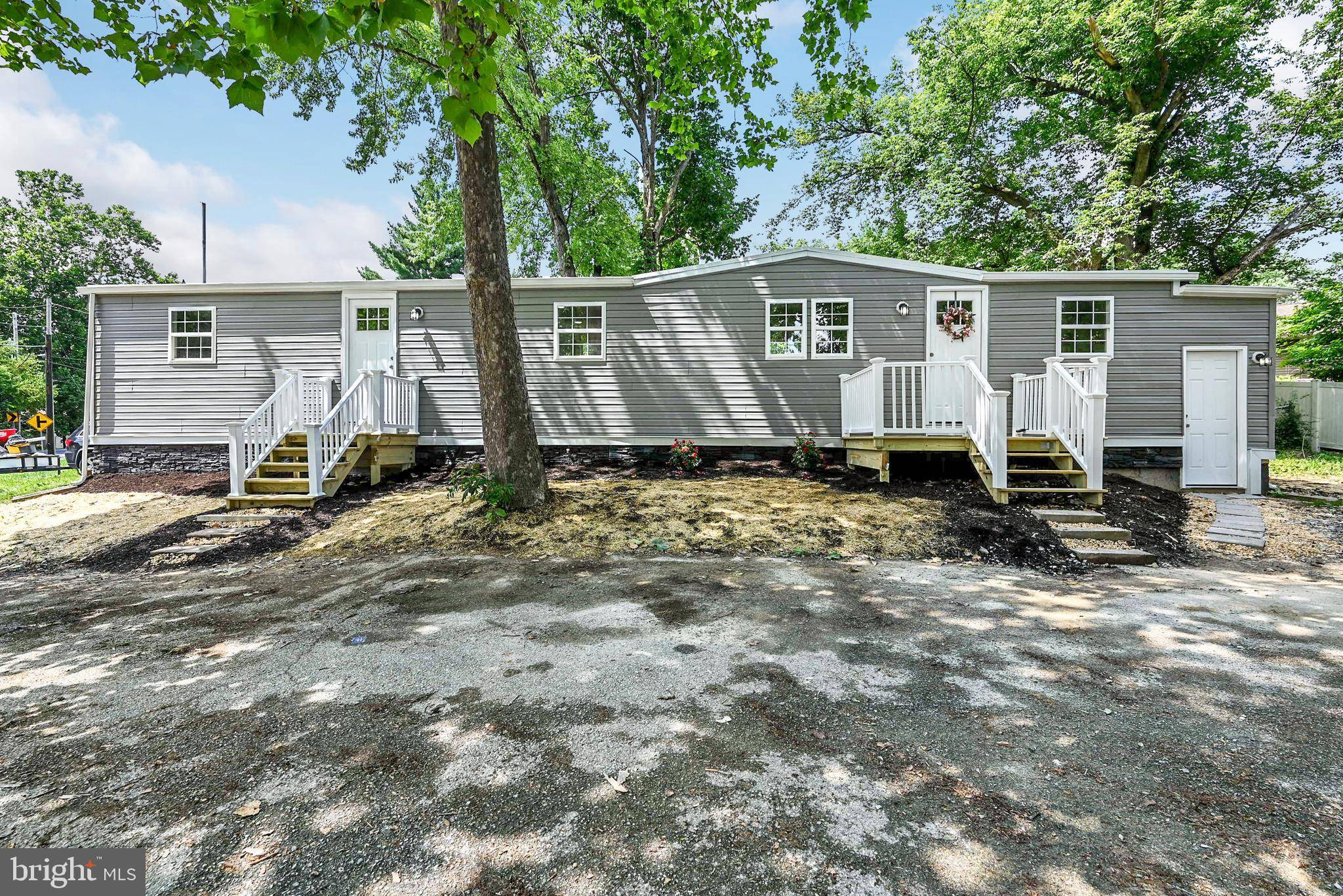 Hellam, PA 17406,215 FRYSVILLE RD