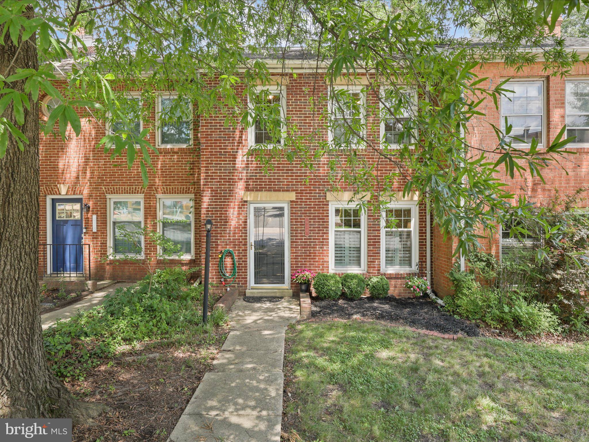 Alexandria, VA 22314,811 GIBBON ST