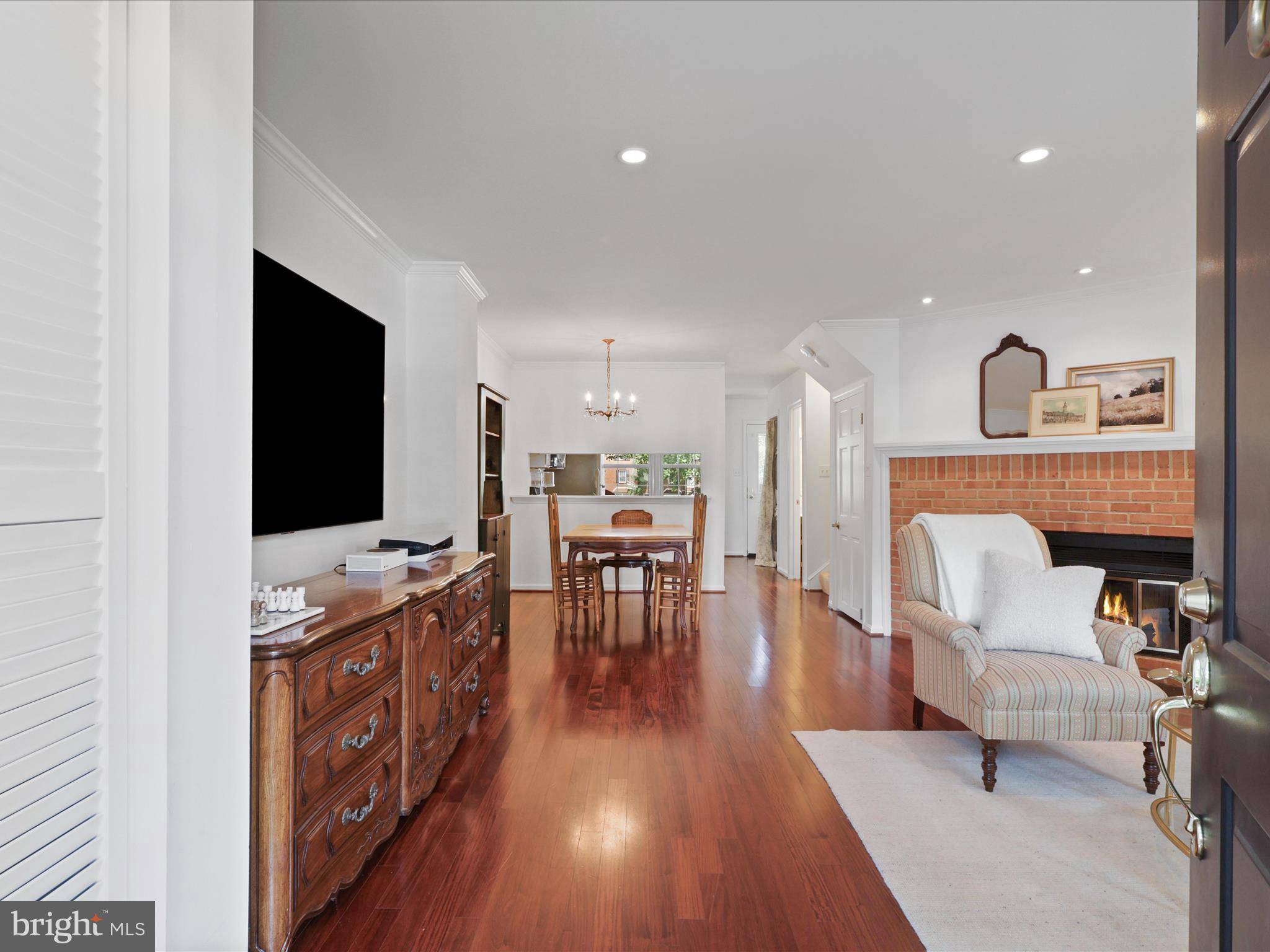 Alexandria, VA 22314,811 GIBBON ST