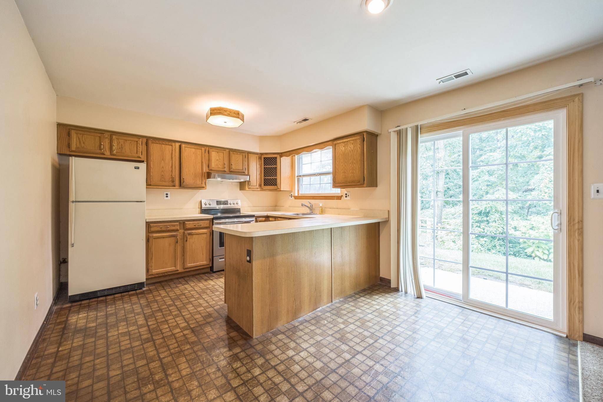 Clementon, NJ 08021,3 WOODMILL DR