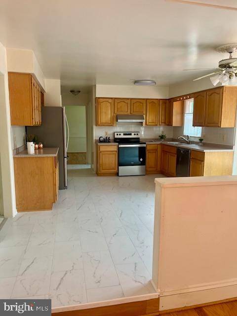 Vienna, VA 22182,1721 PEBBLE BEACH DR