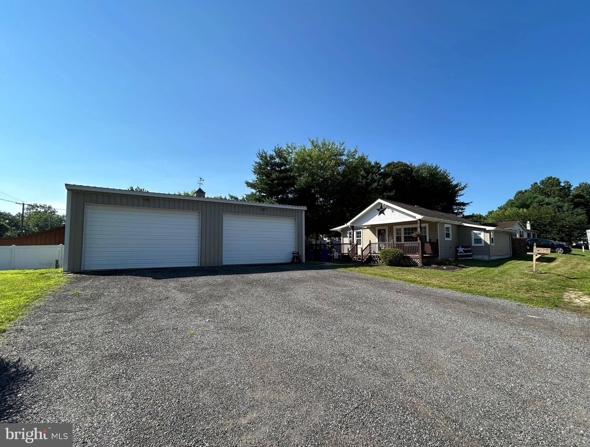 Pennsville, NJ 08070,24 HOLLY DR