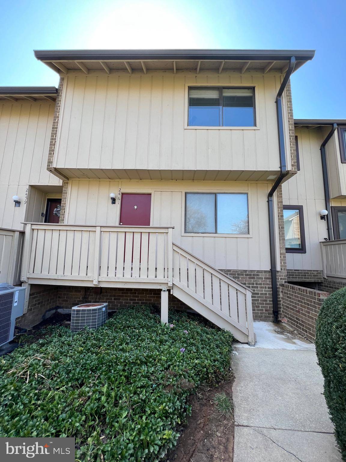Vienna, VA 22181,2461 GLENGYLE DR #210