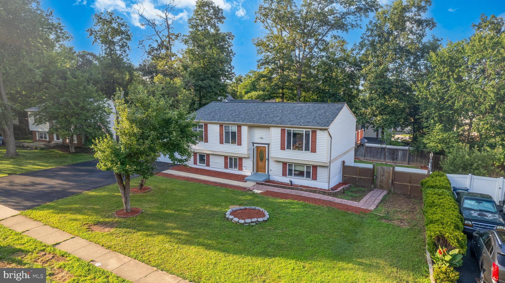 Chantilly, VA 20151,4502 CUB RUN RD