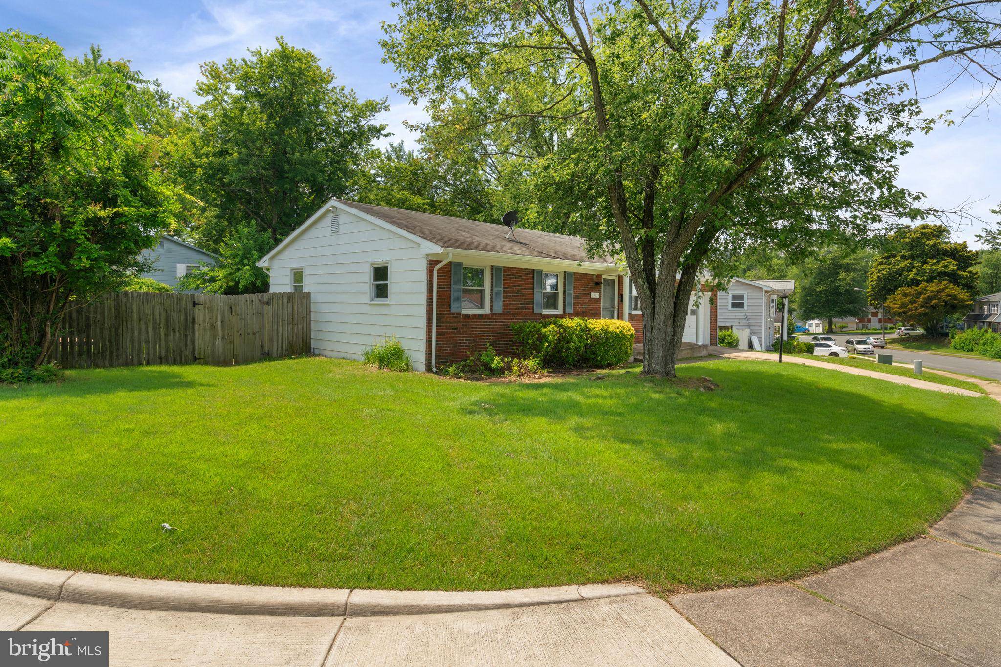 Woodbridge, VA 22193,13223 HAWTHORN LN
