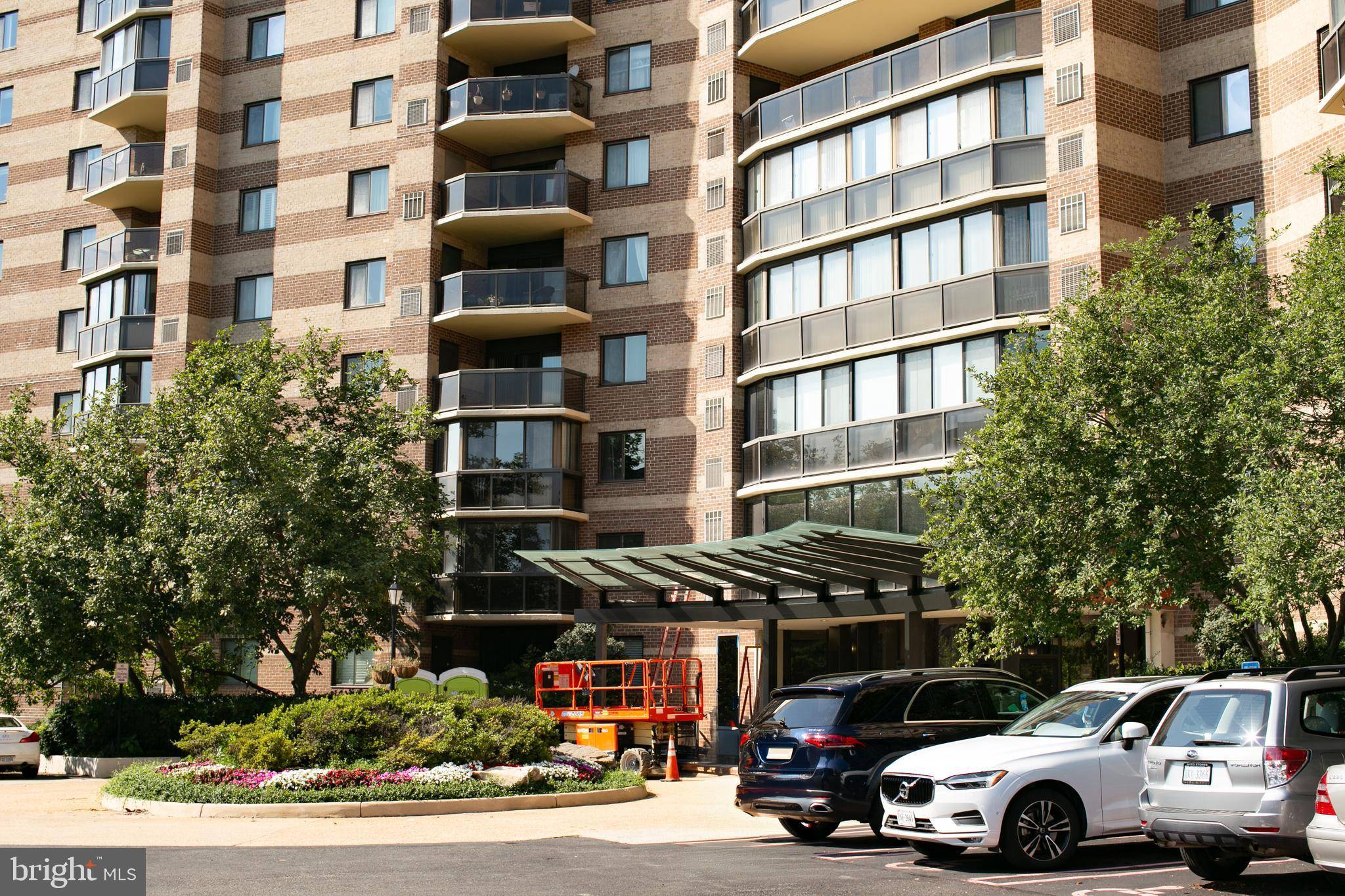 Mclean, VA 22102,8350 GREENSBORO DR #517