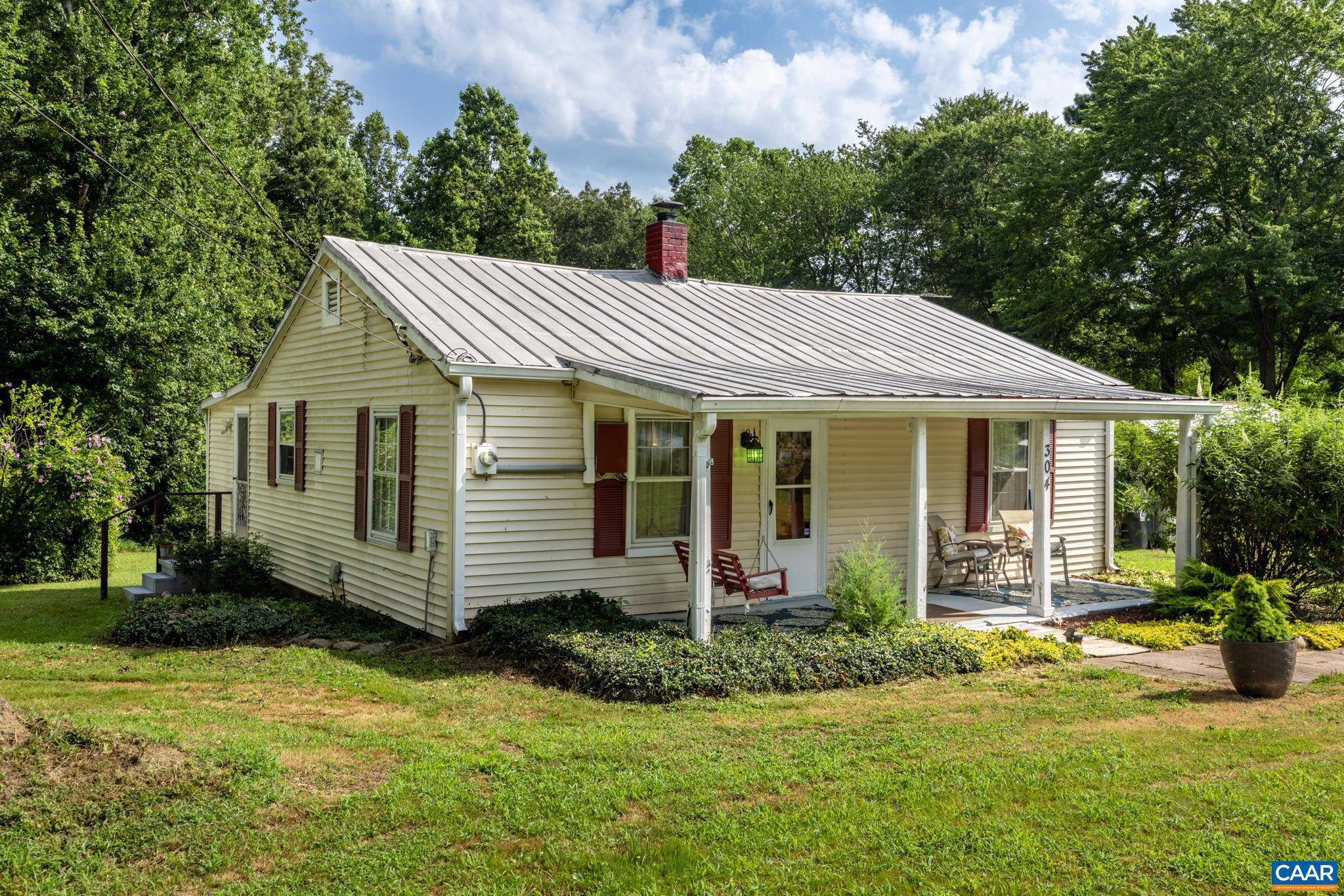 Charlottesville, VA 22902,304 MARTIN KINGS RD