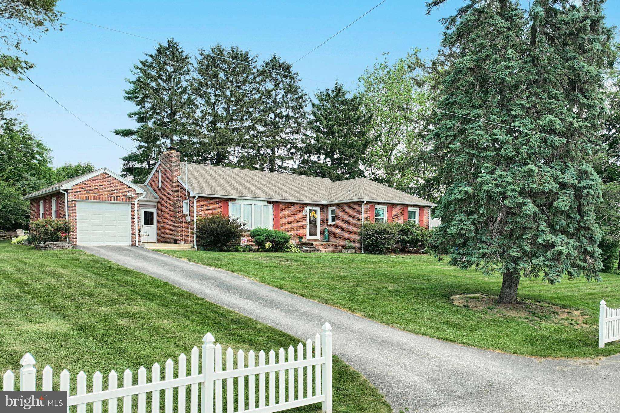 Windsor, PA 17366,24 ADAMS ST