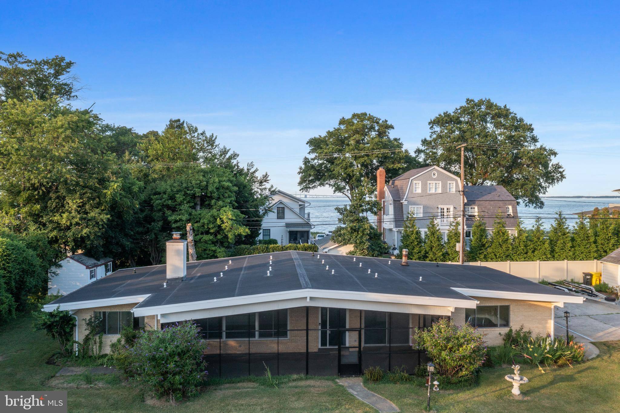 Annapolis, MD 21403,45 E LAKE DR