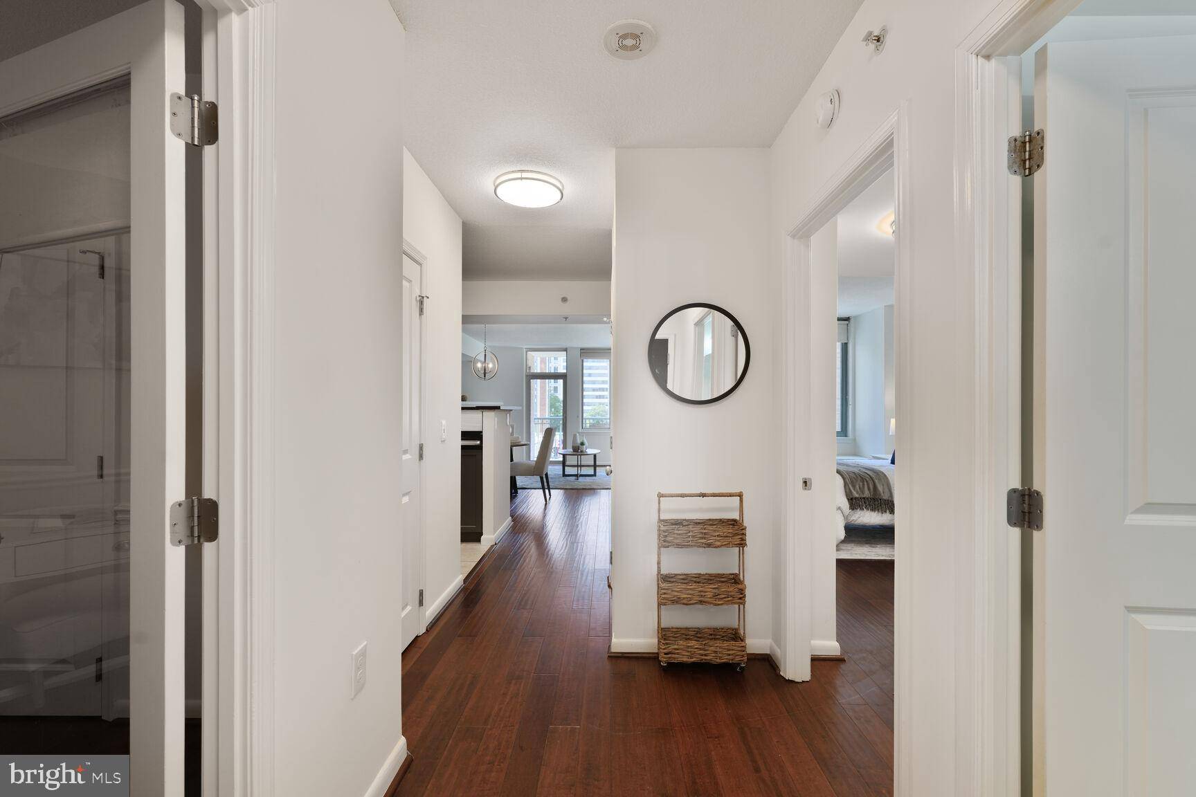 Arlington, VA 22203,851 N GLEBE RD #409