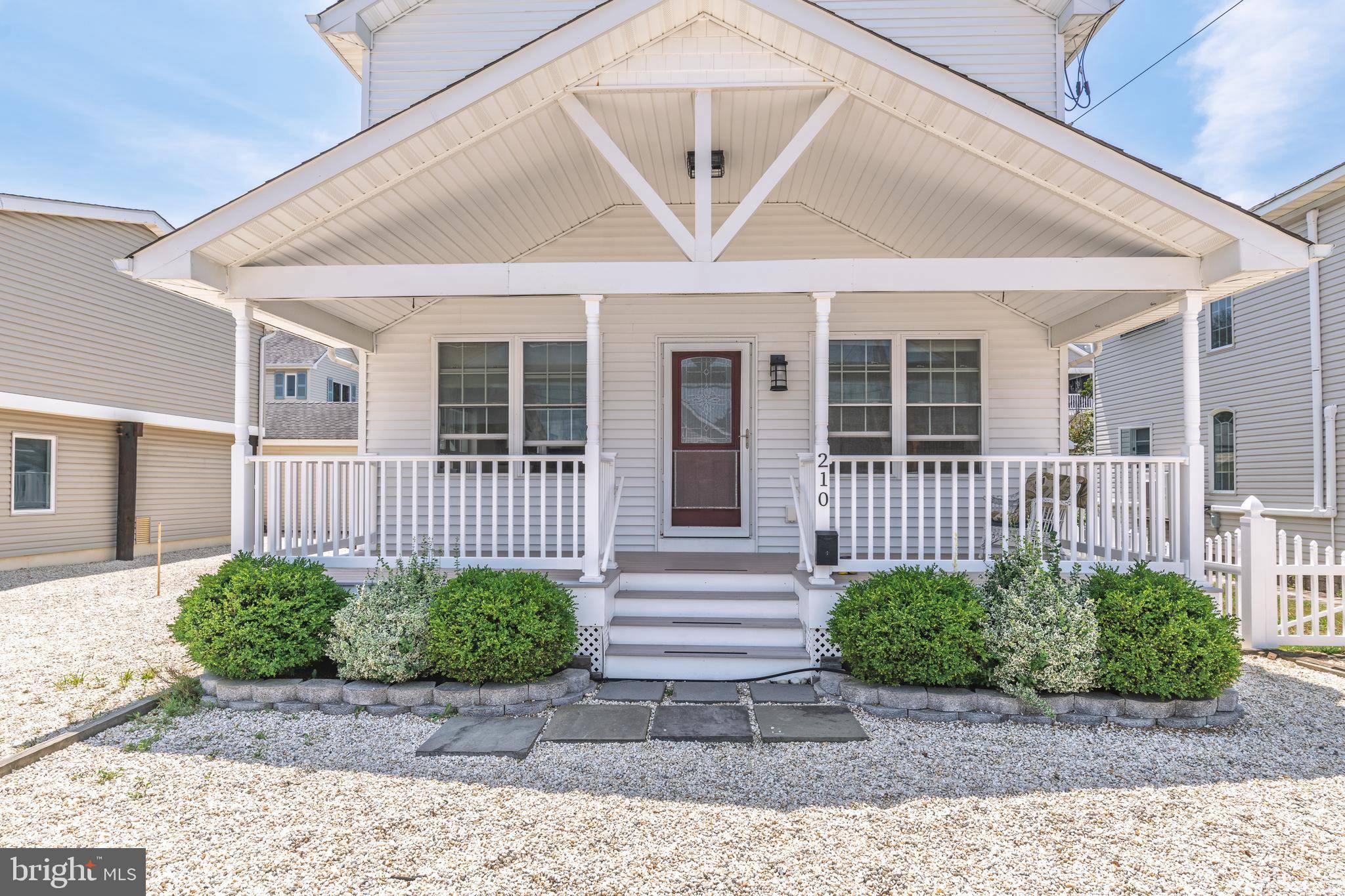 Surf City, NJ 08008,210 N 14TH STREET