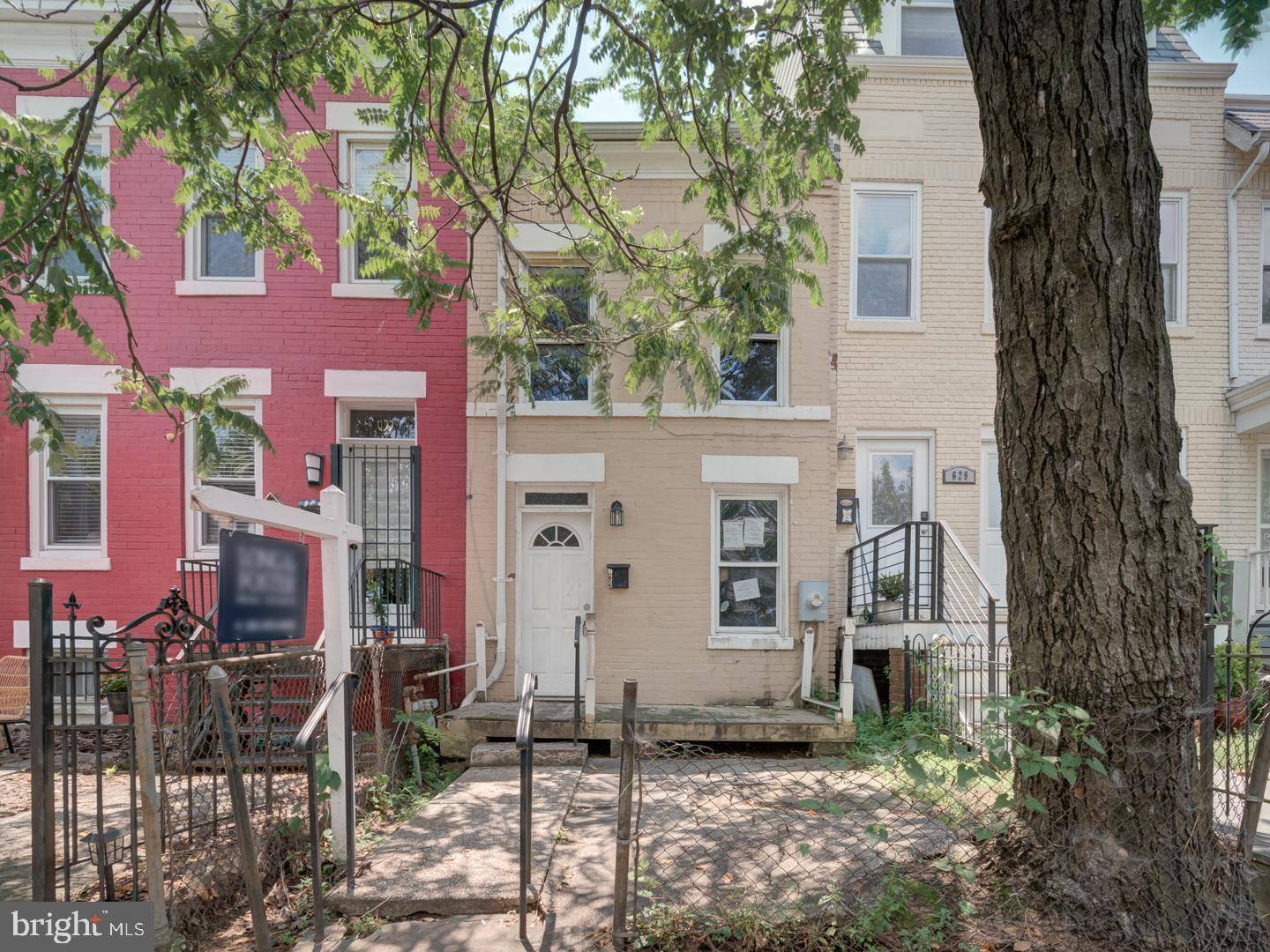 Washington, DC 20002,633 MORTON PL NE