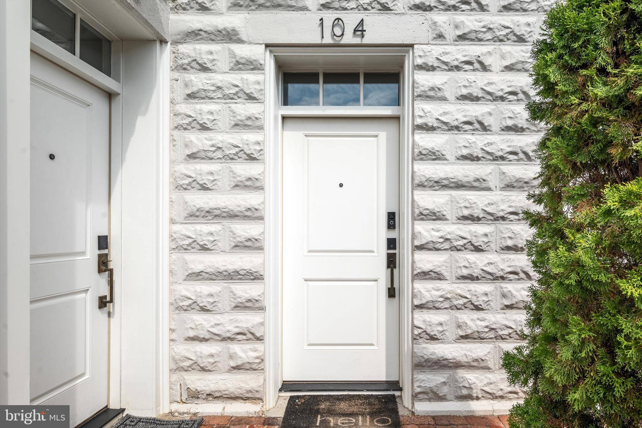 Winchester, VA 22601,411 LOUDOUN ST N #104