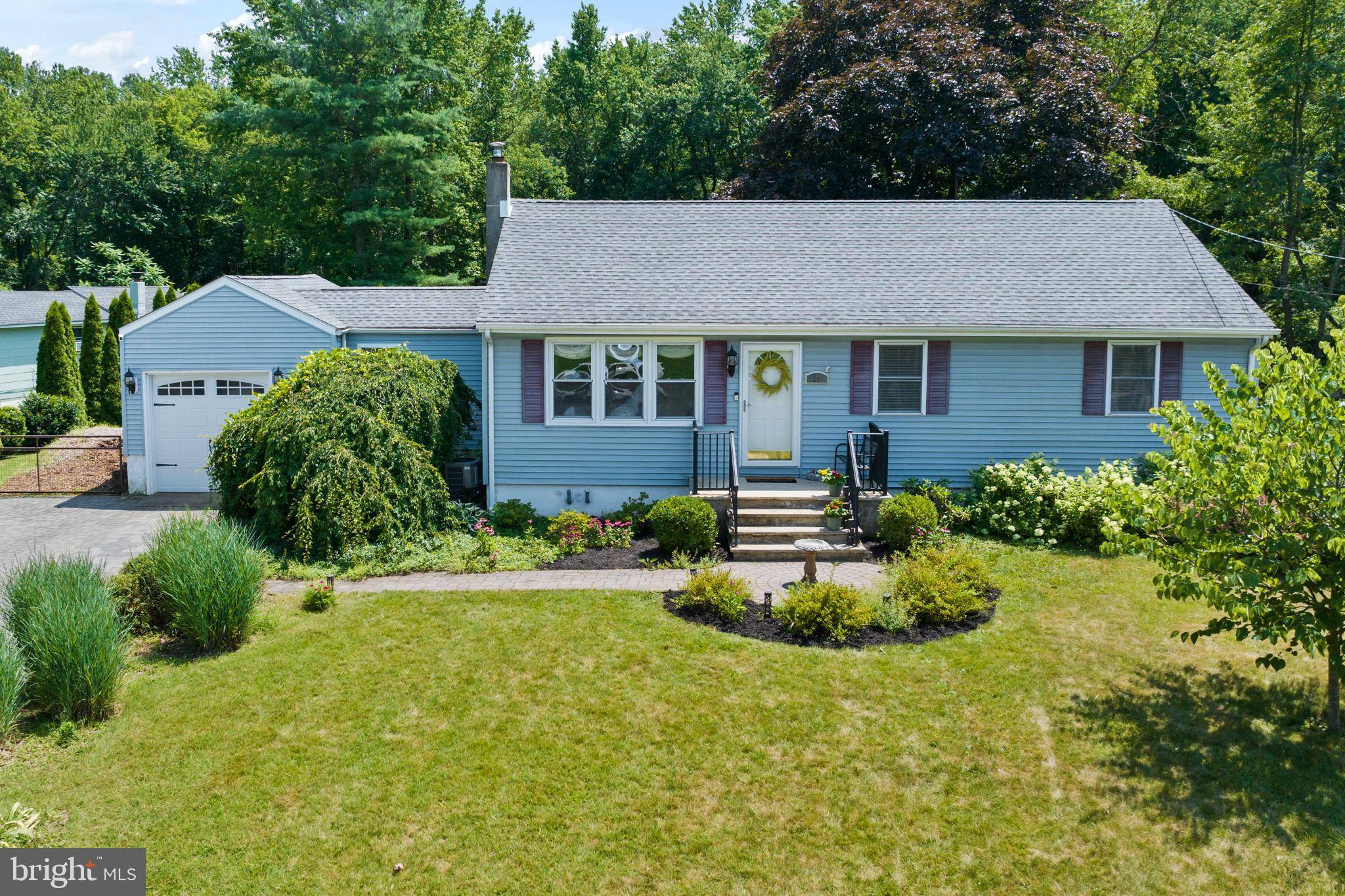 Chesterfield, NJ 08515,10 HENGELI DR