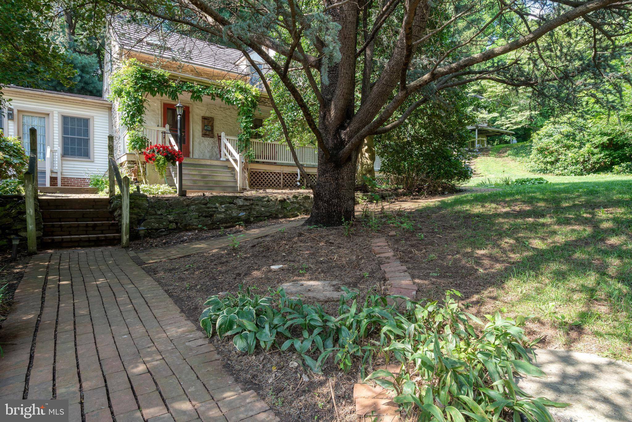 Strasburg, PA 17579,1592 WHITE OAK RD