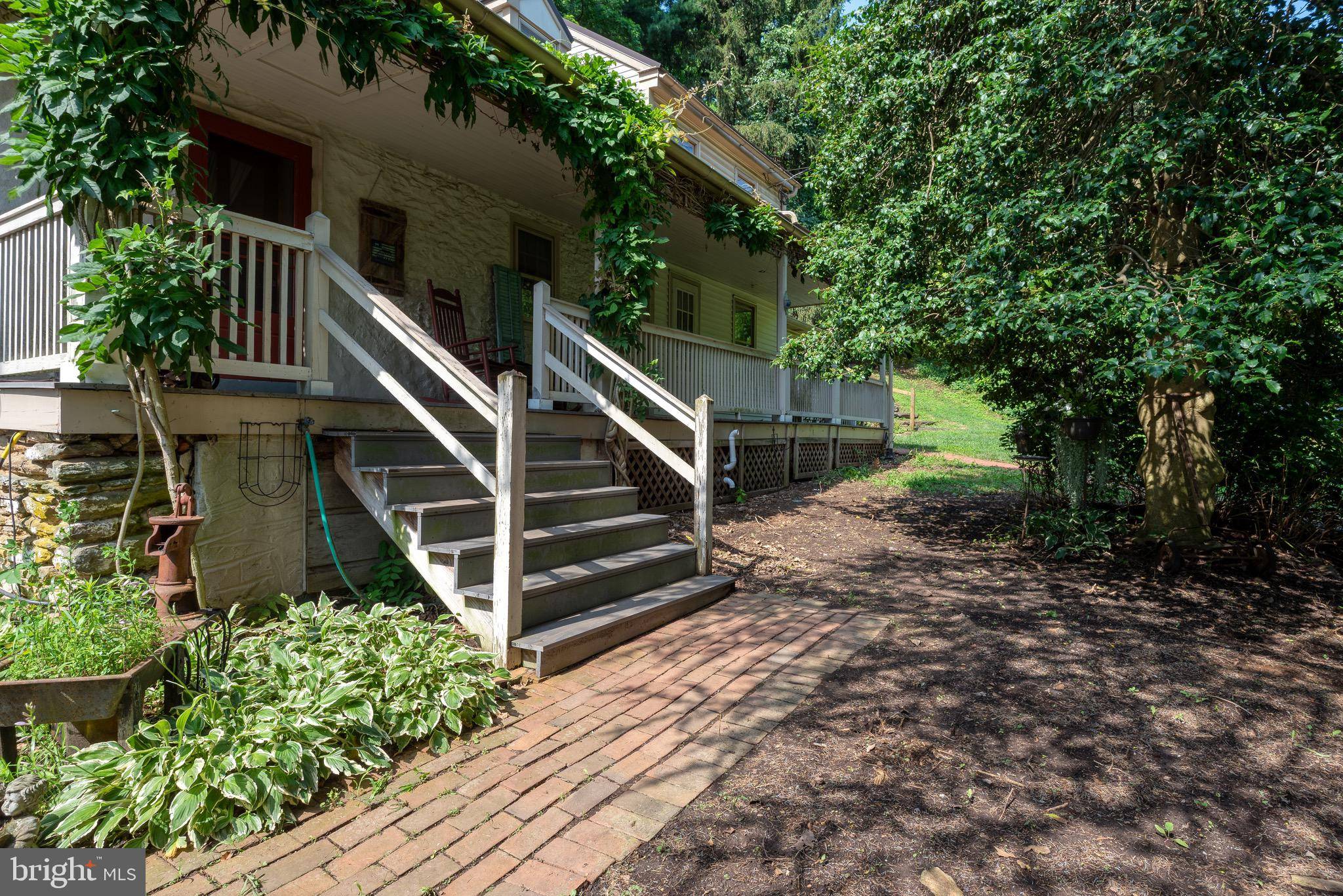 Strasburg, PA 17579,1592 WHITE OAK RD