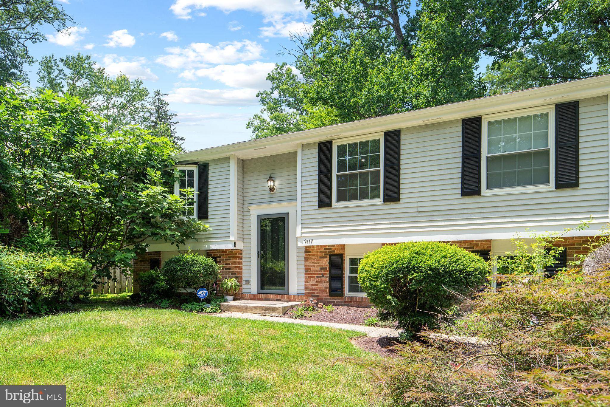 Fairfax, VA 22032,9117 HUNTING PINES PL