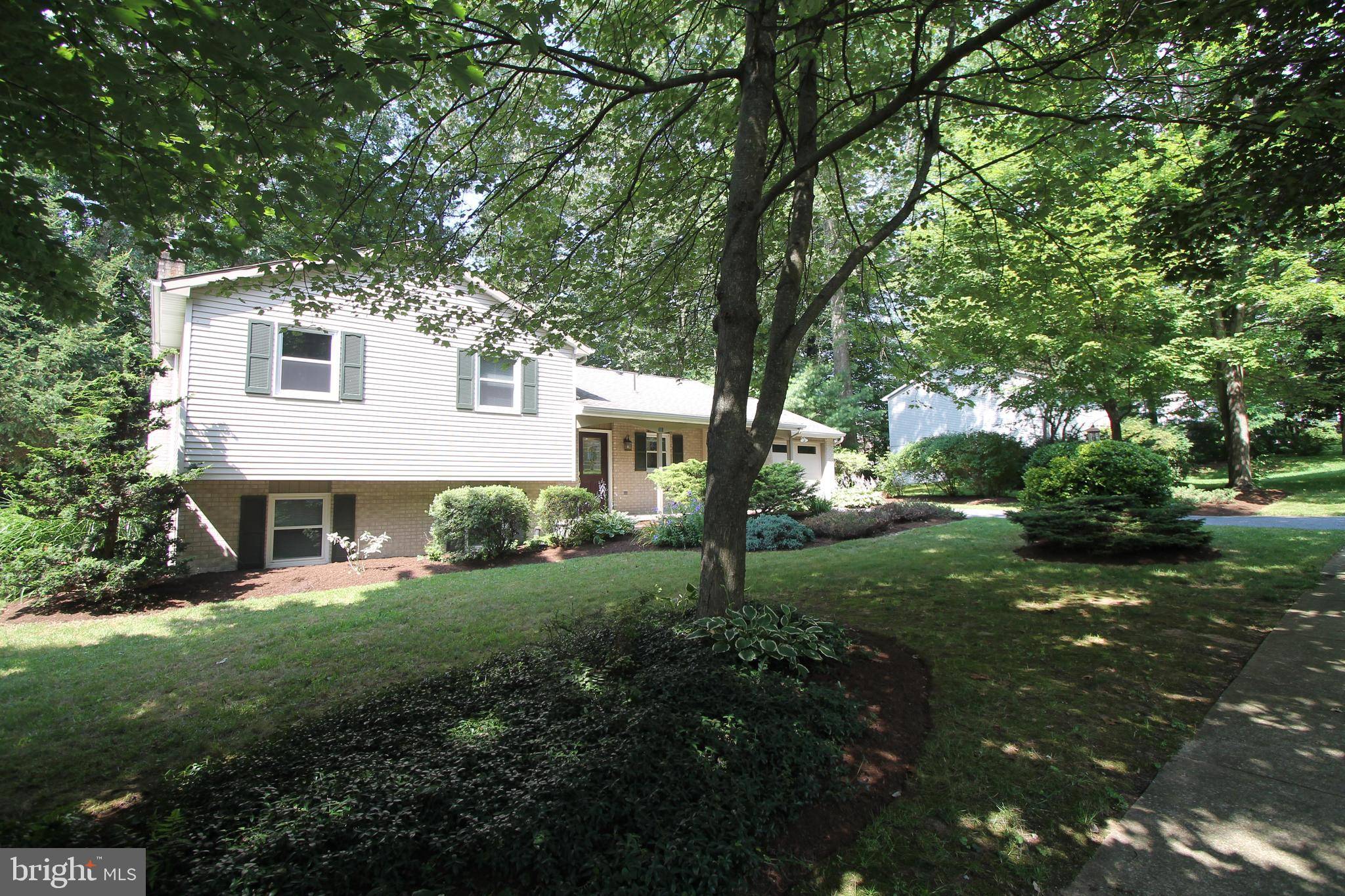 State College, PA 16803,418 CANTERBURY DR