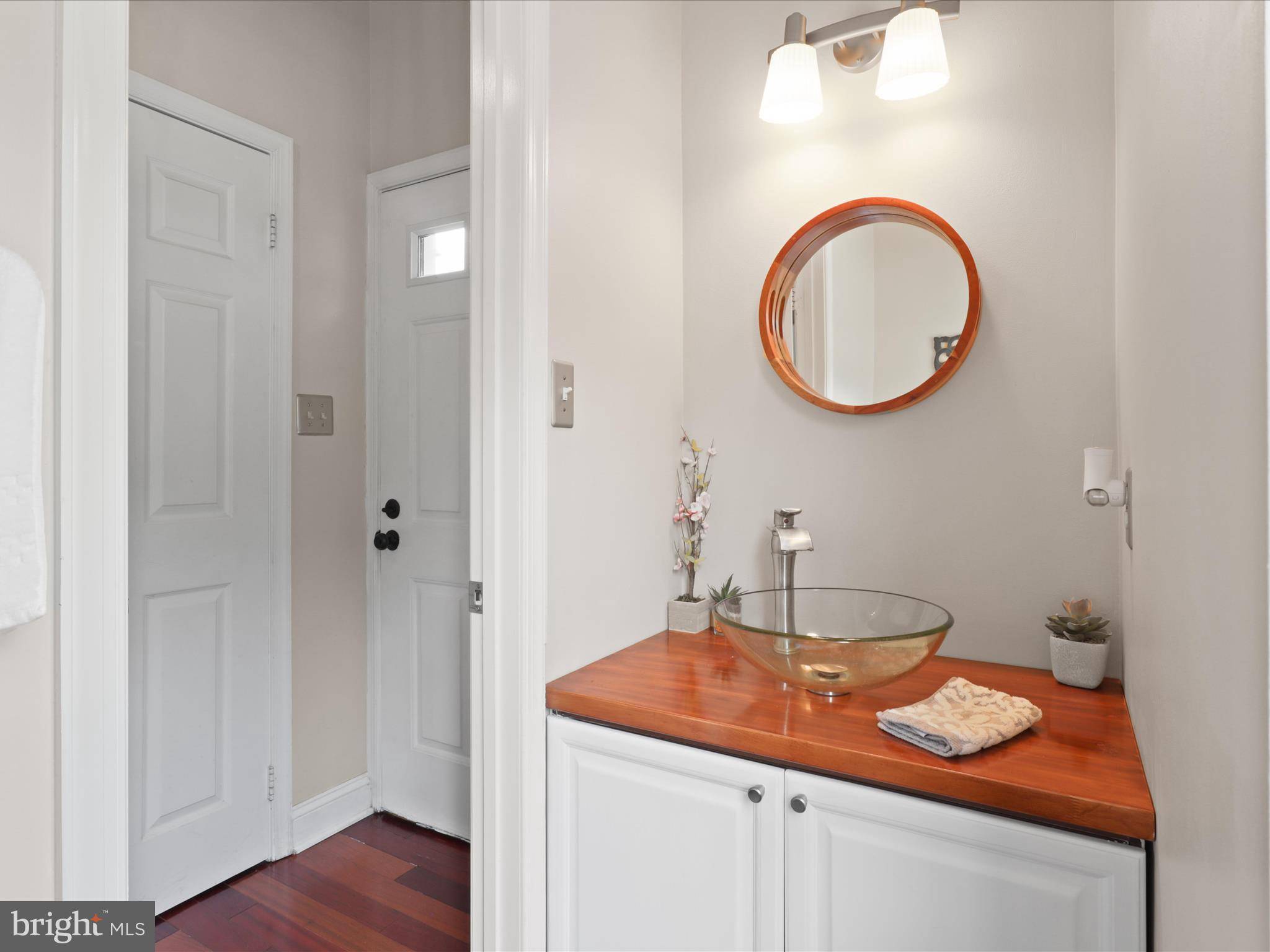 Lorton, VA 22079,8534 ENOCHS DR