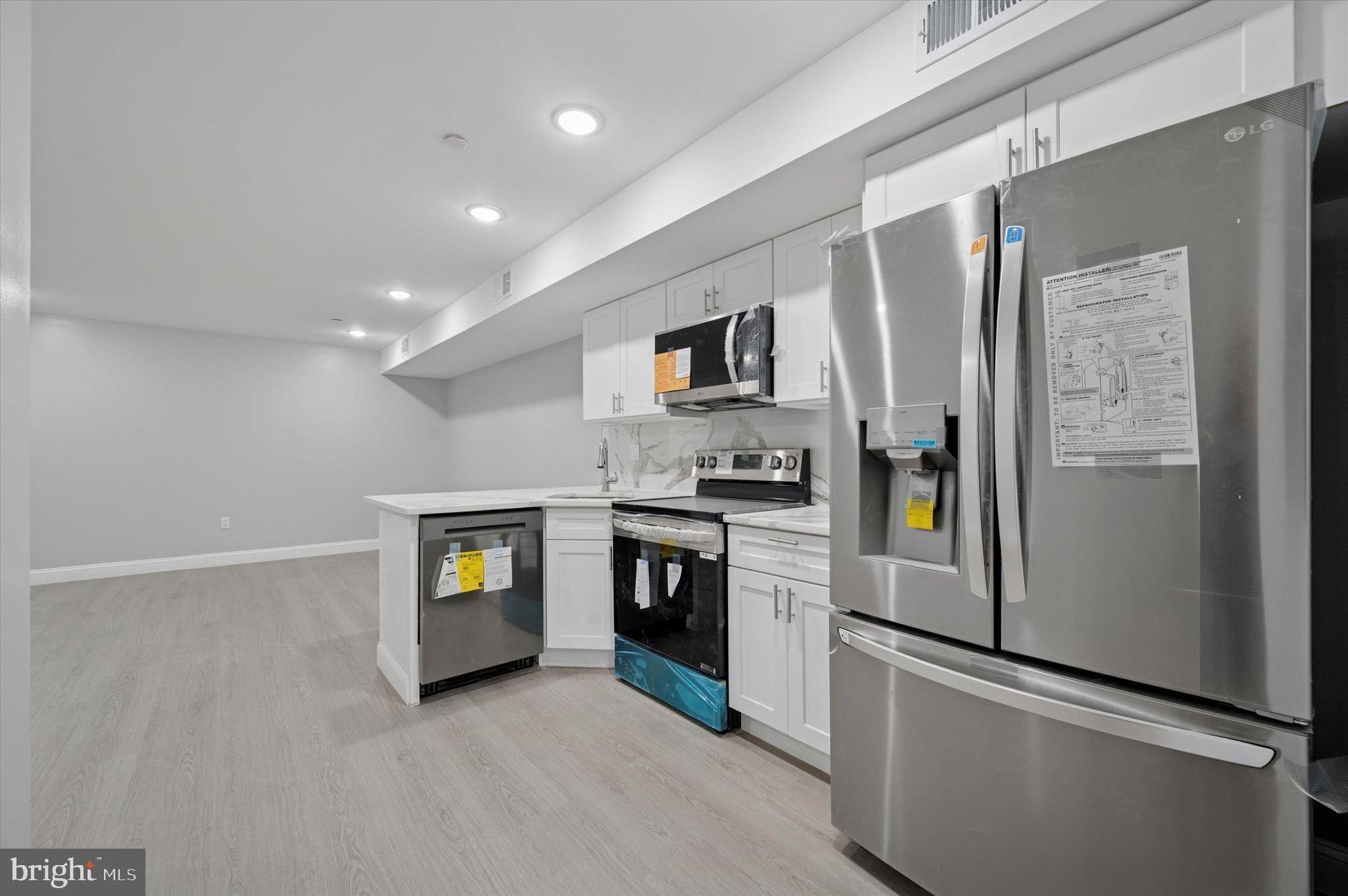 Philadelphia, PA 19121,2405 RIDGE AVE #2