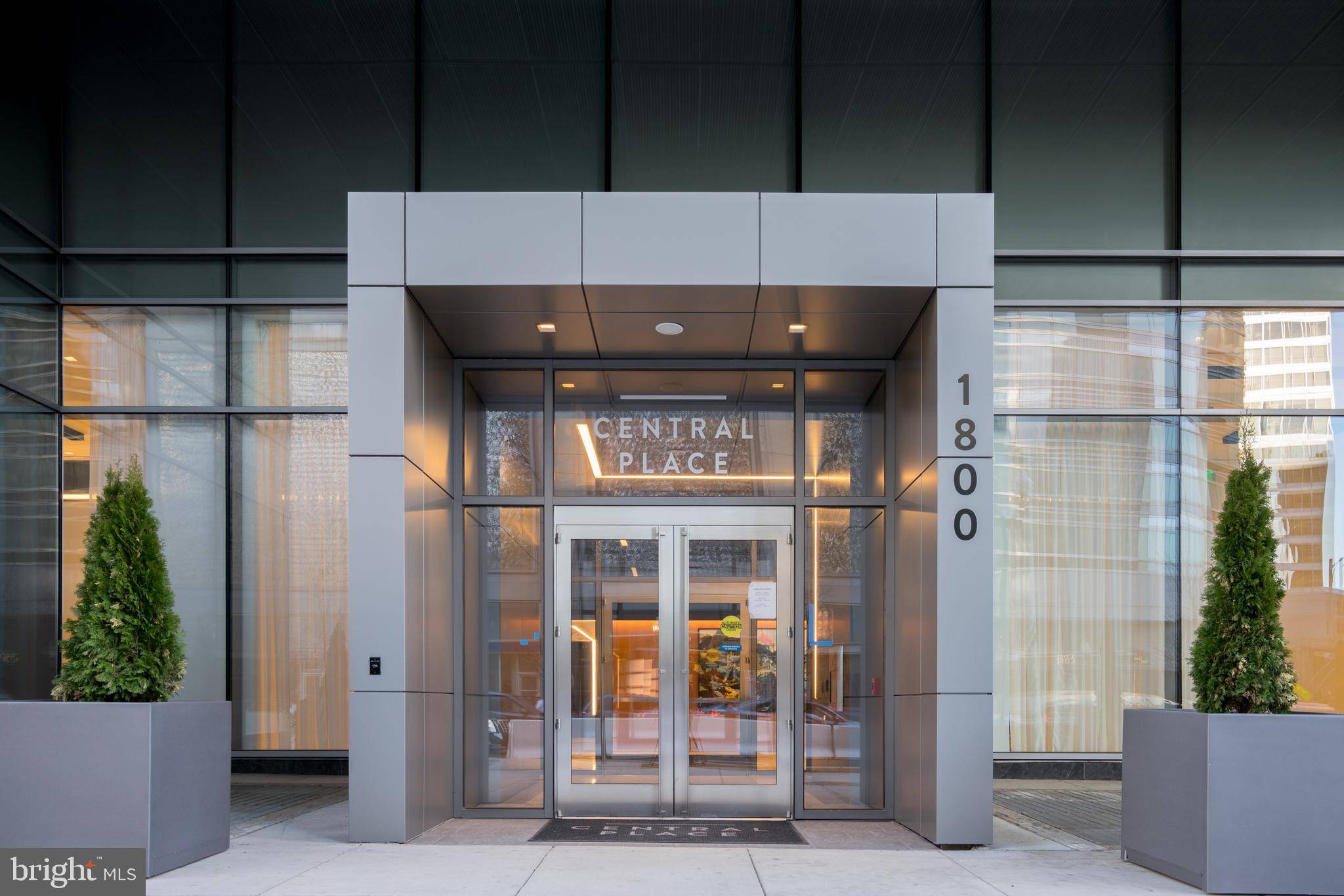 Arlington, VA 22209,1800 NORTH LYNN #2316