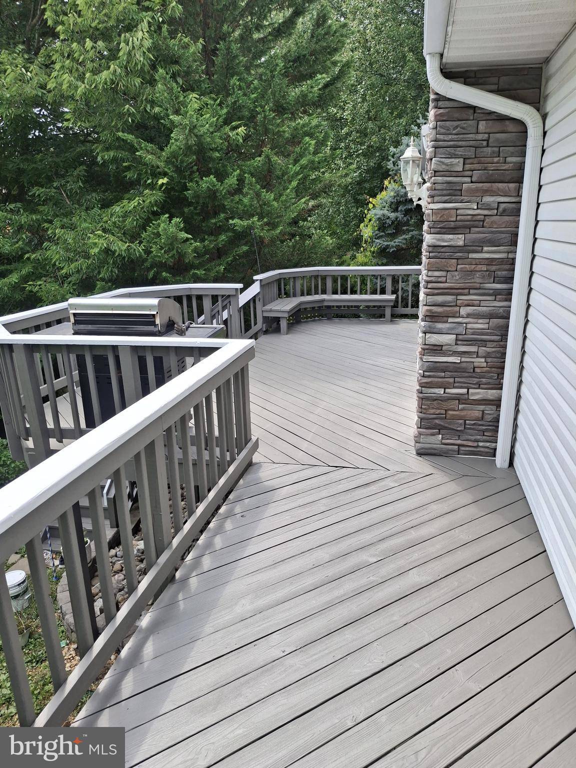 Herndon, VA 20170,479 MONTALTO DR