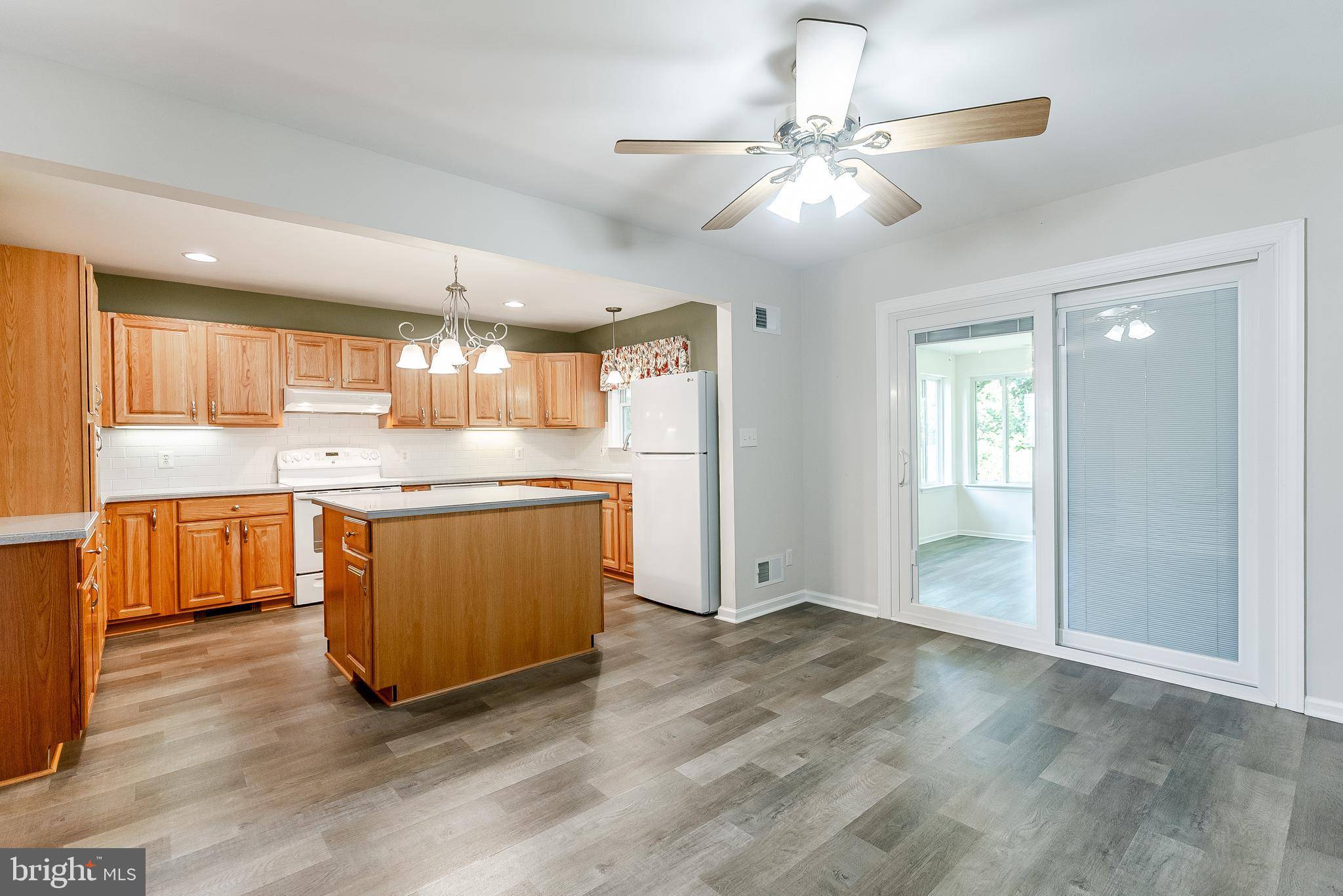 Hockessin, DE 19707,823 GRANDE LN
