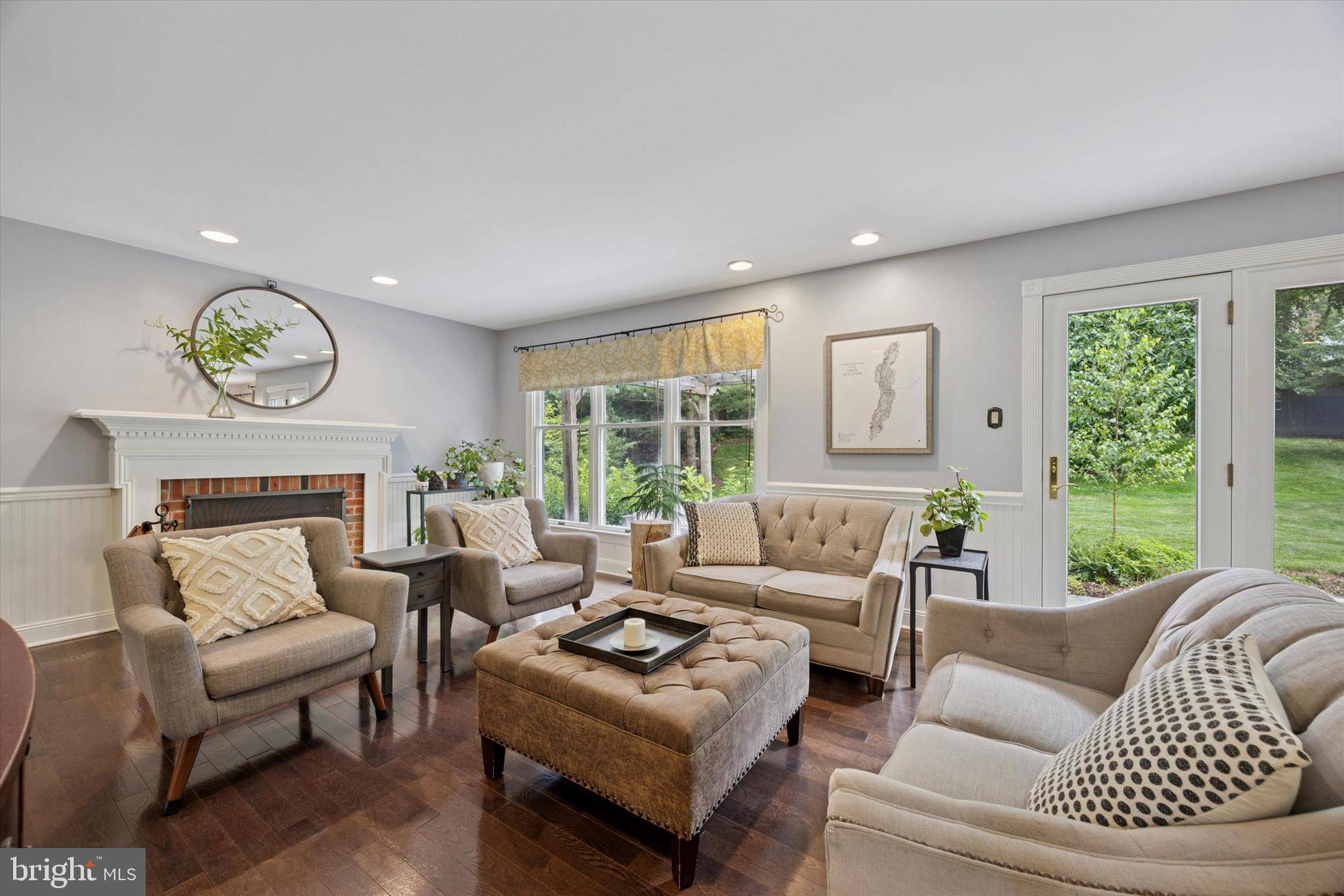 Chalfont, PA 18914,102 HOMESTEAD CT