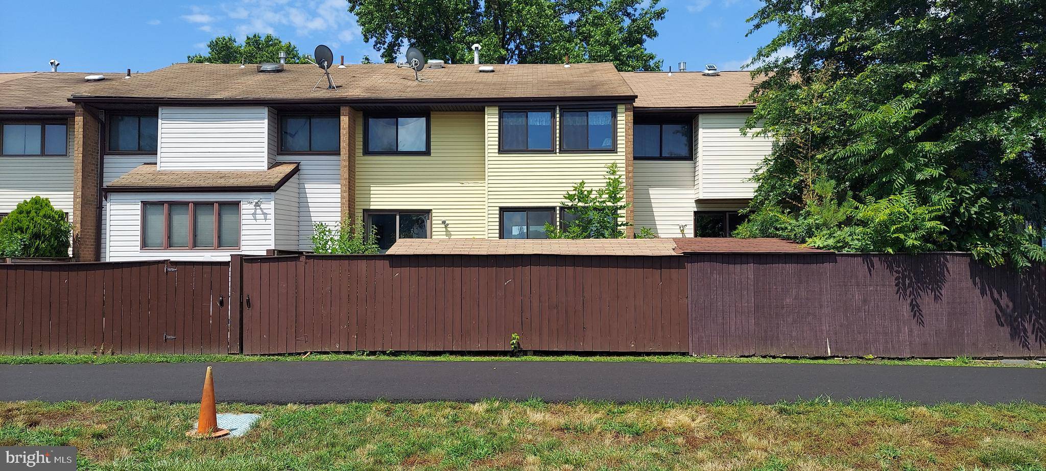 Hightstown, NJ 08520,197 CANTERBURY CT