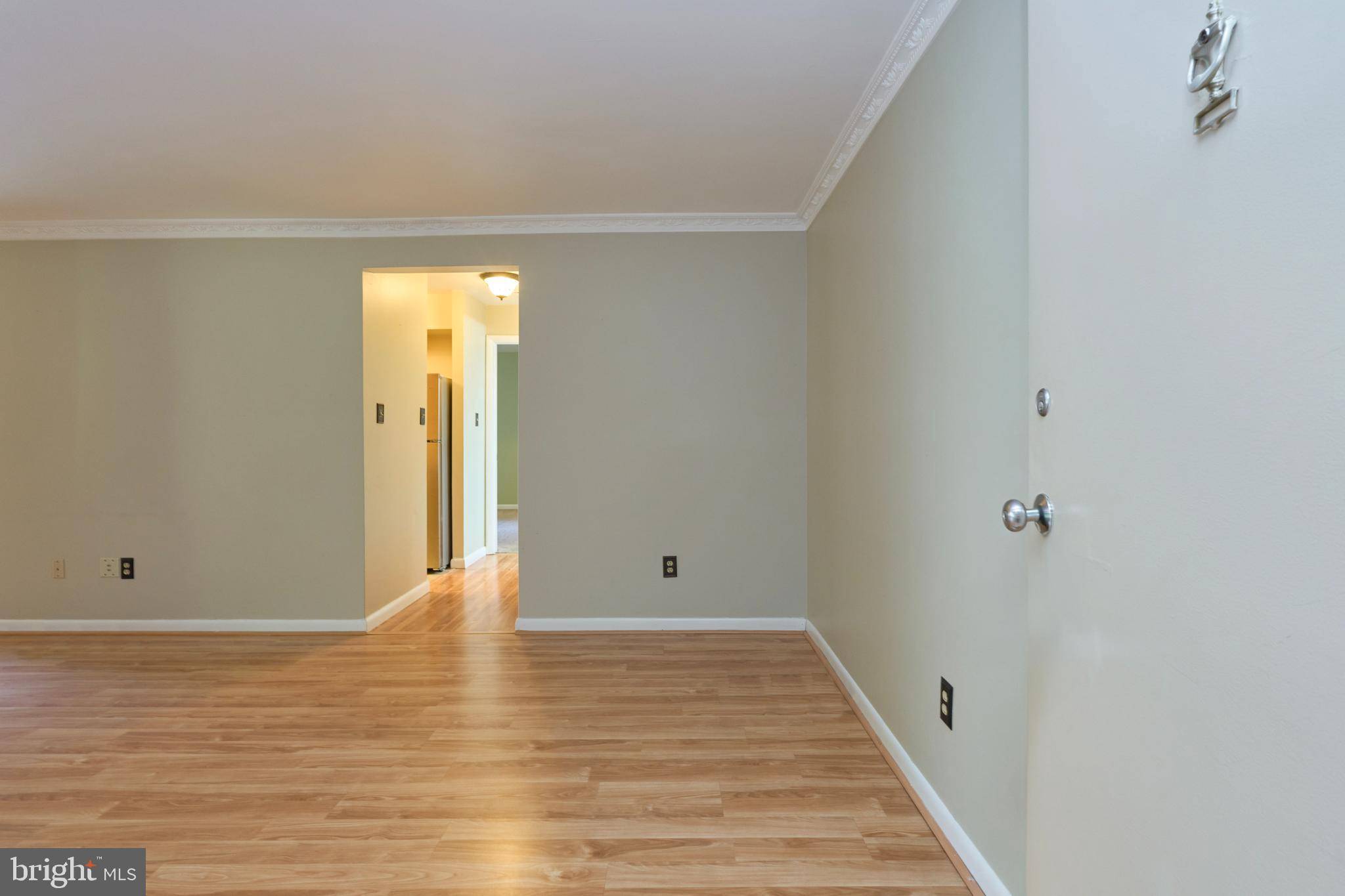 Annandale, VA 22003,8302 TOBIN RD #11