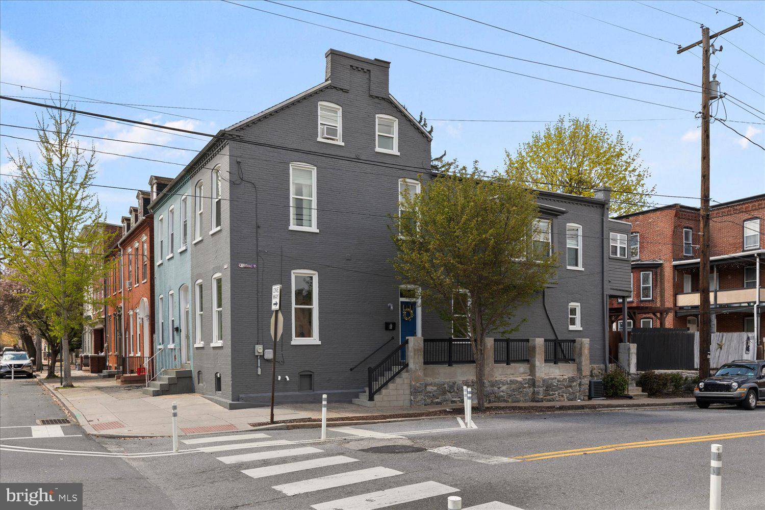 Lancaster, PA 17602,8 N MARSHALL ST
