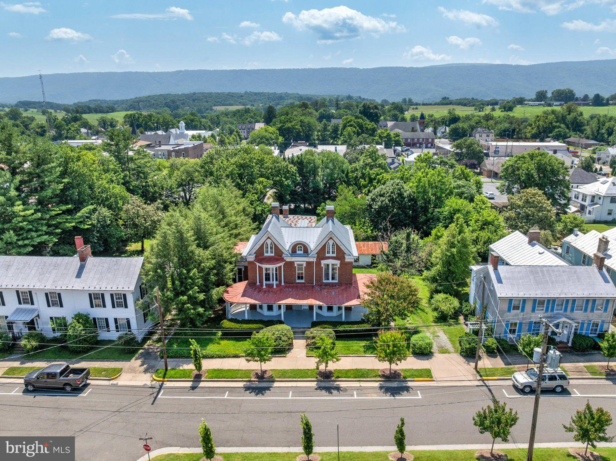 Woodstock, VA 22664,133 S MUHLENBERG ST