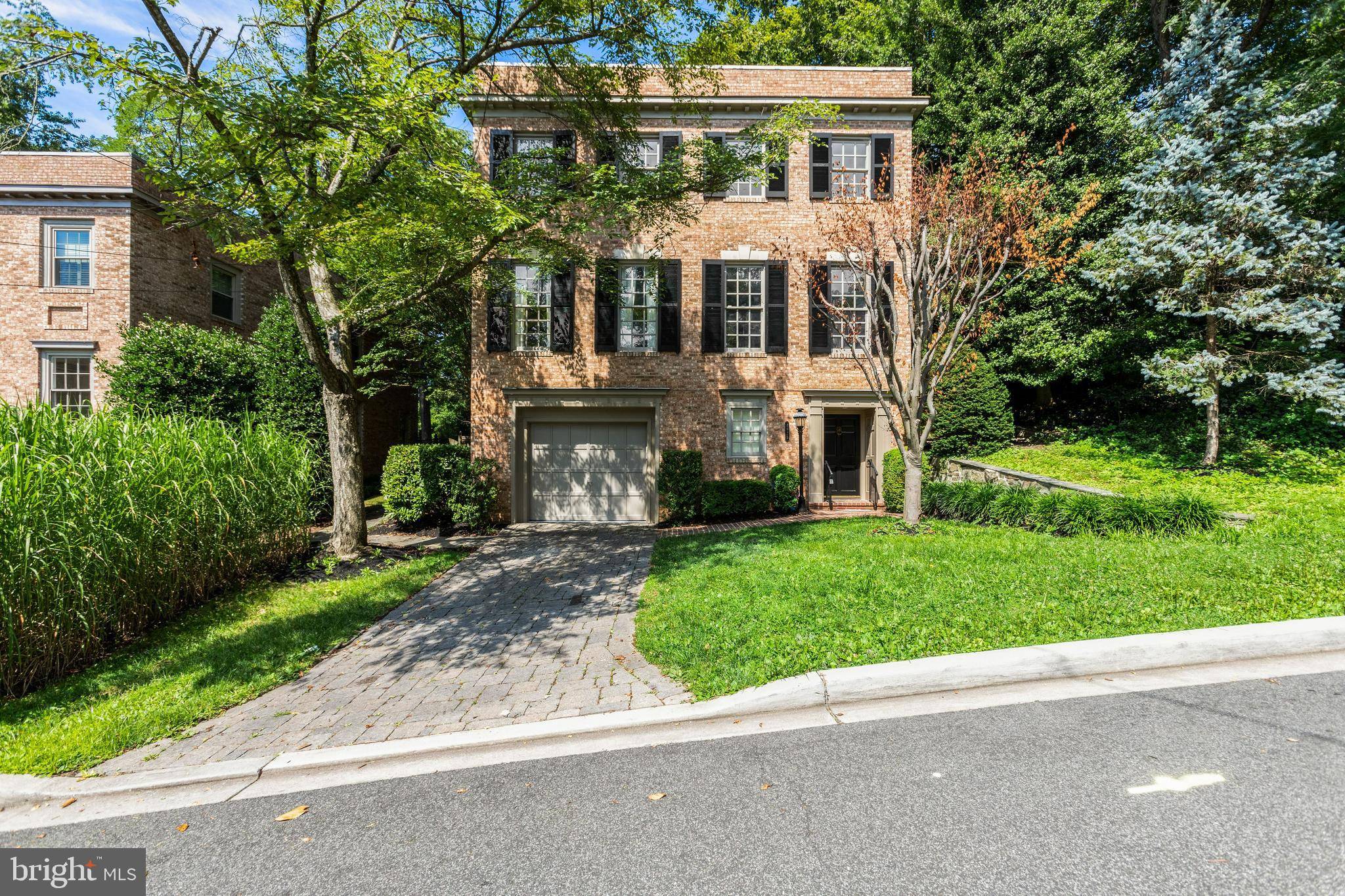 Washington, DC 20016,4925 WEAVER TER NW