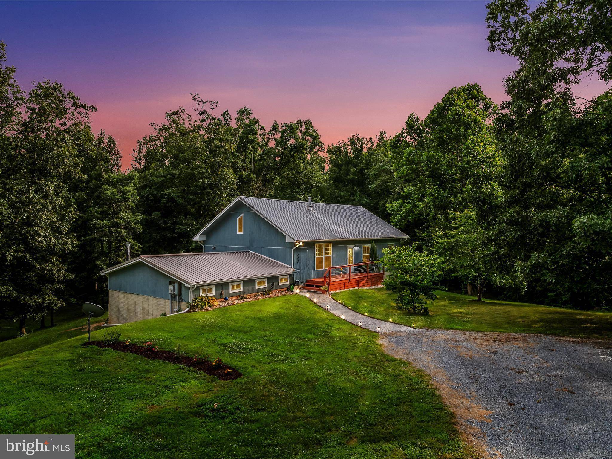 Hedgesville, WV 25427,318 HOUSEHOLDER RD