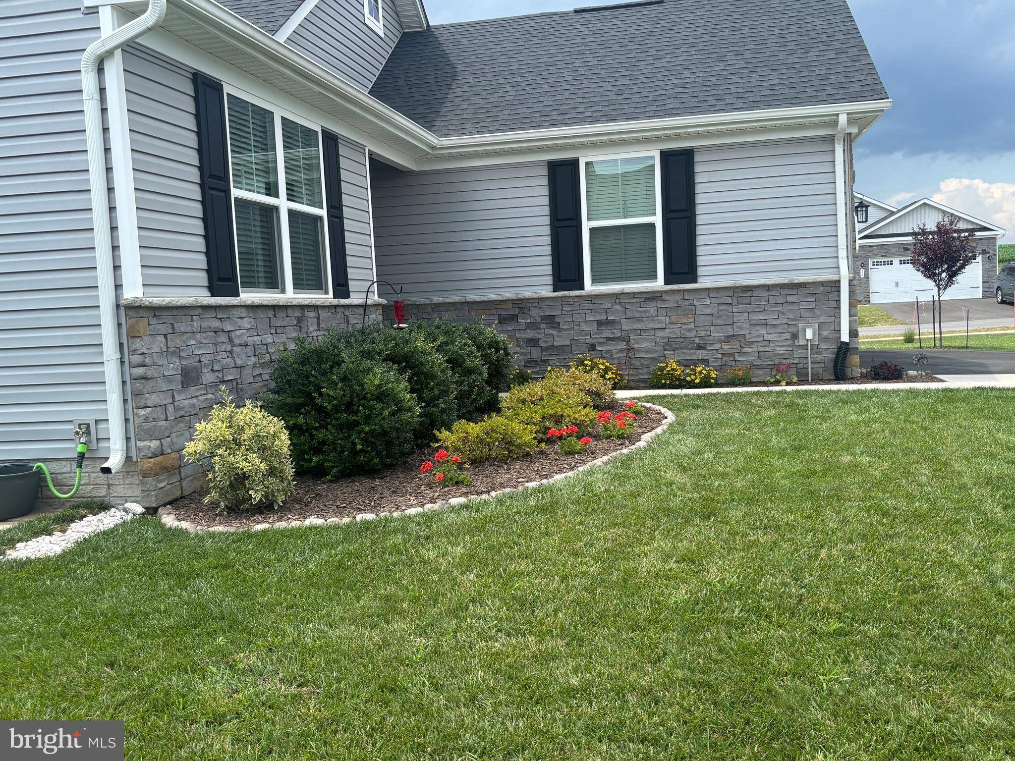 Hedgesville, WV 25427,229 PORCH LIGHT LN