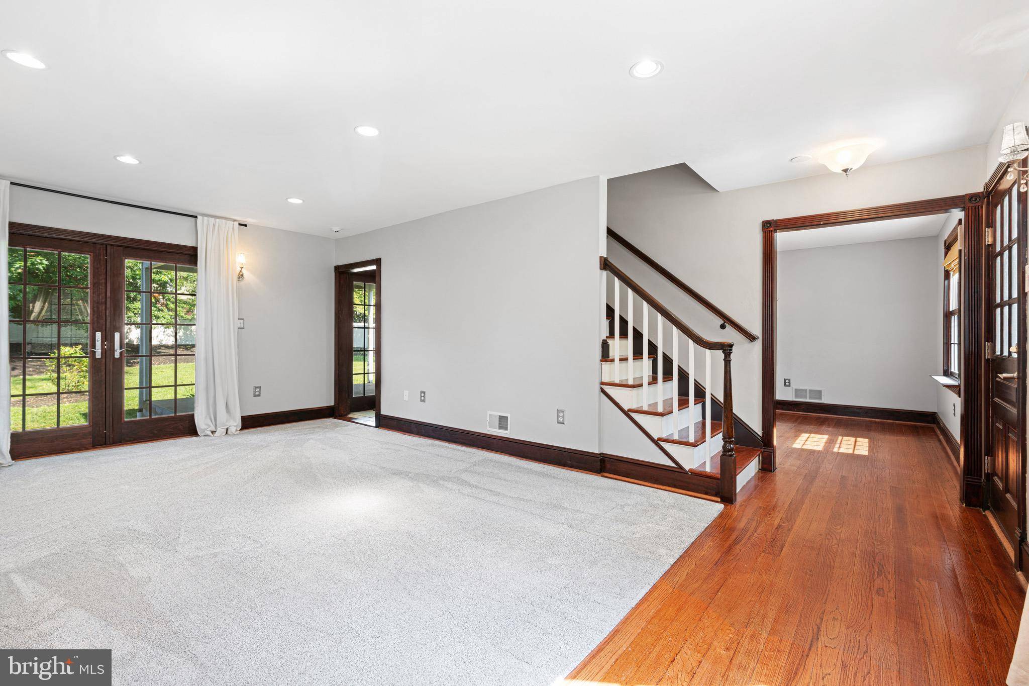 Haddonfield, NJ 08033,657 W CRYSTAL LAKE AVE