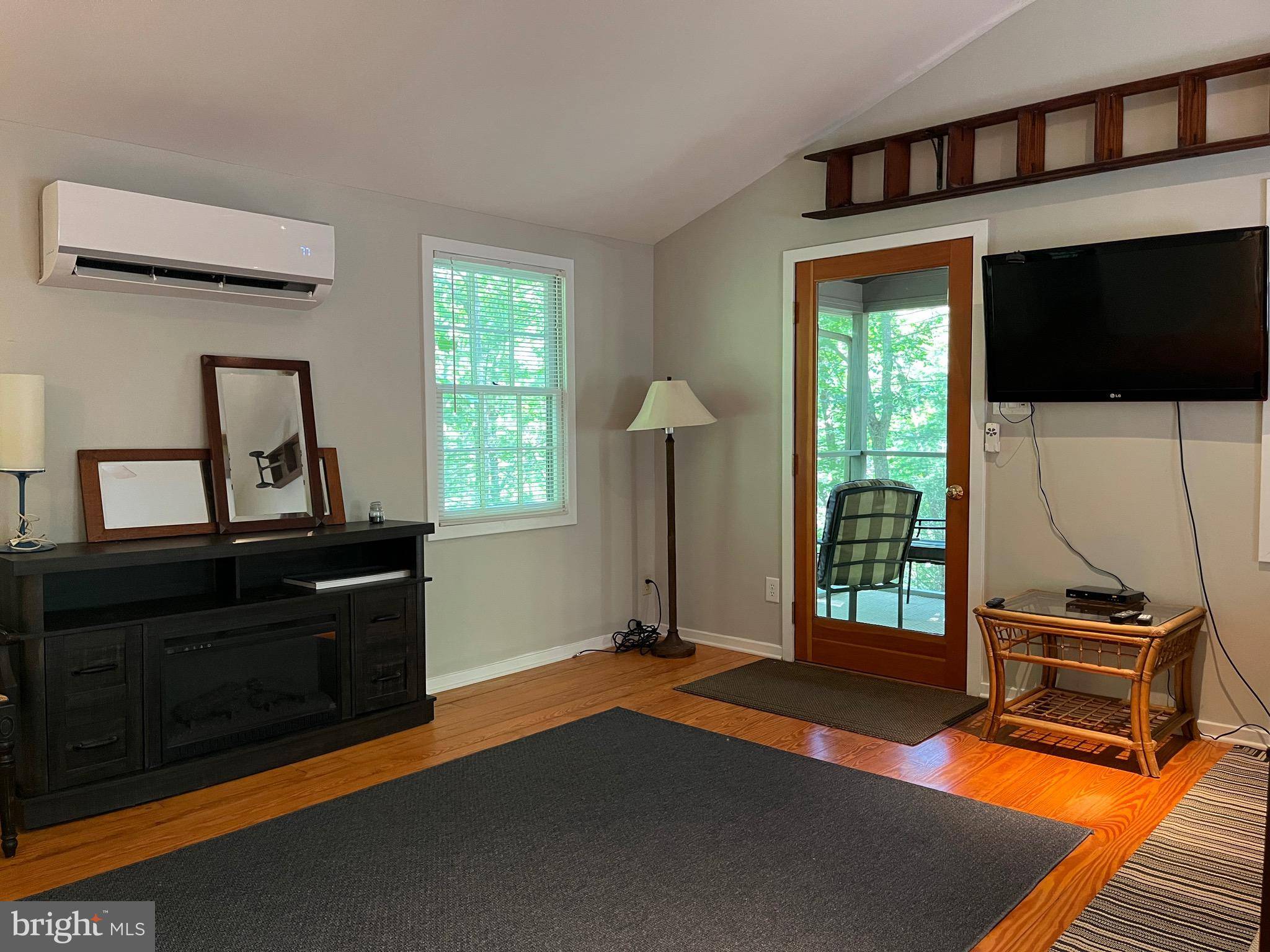 Sperryville, VA 22740,535 OLD HOLLOW RD