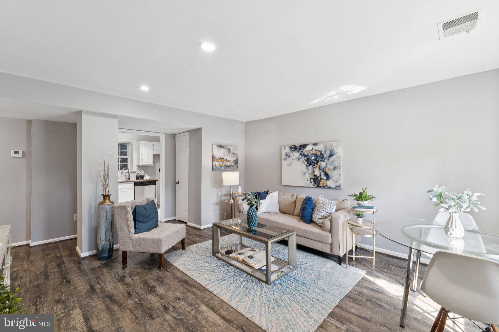 Bethesda, MD 20815,6728 OFFUTT LN #200A