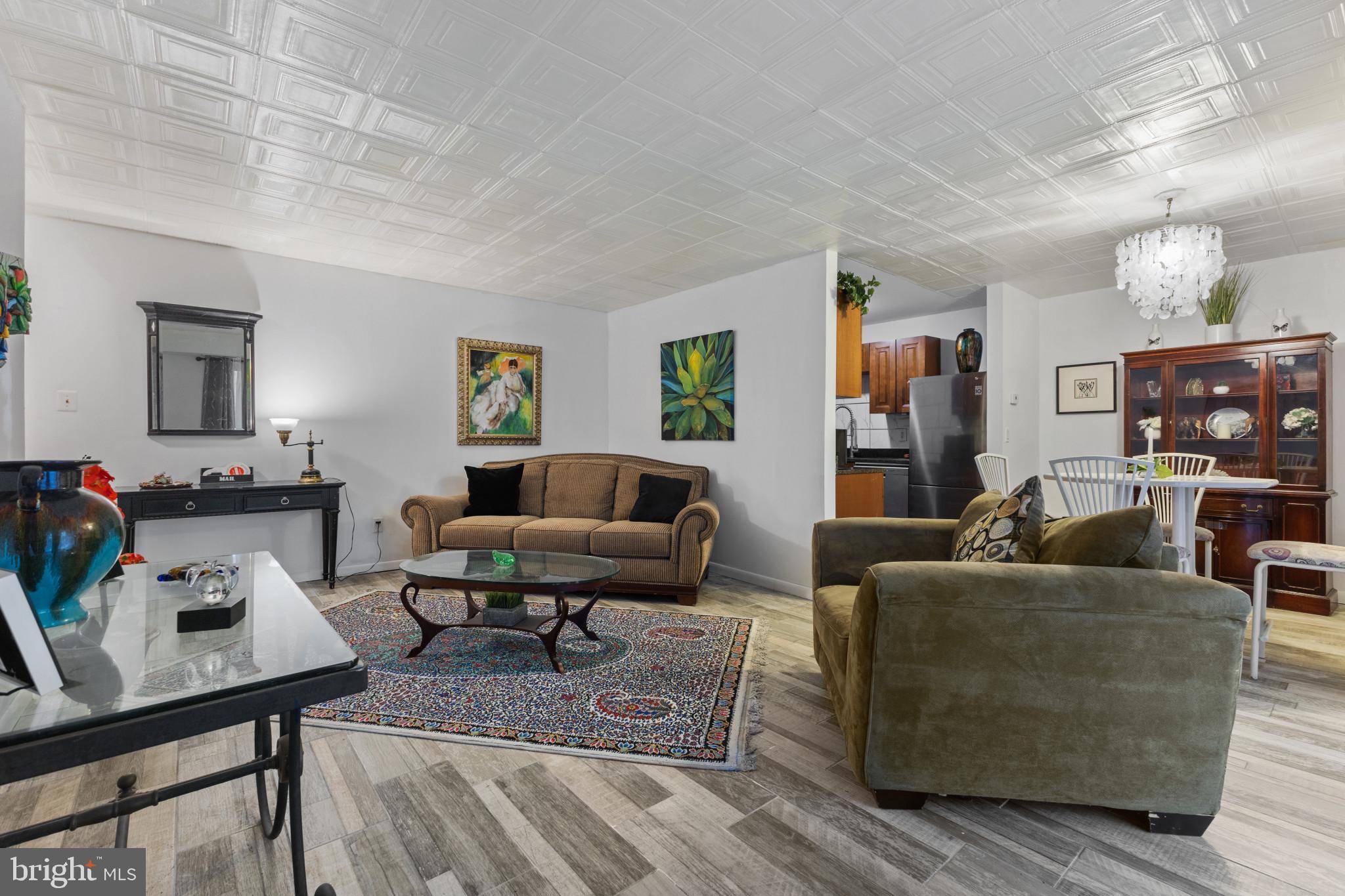 Falls Church, VA 22041,6143 LEESBURG PIKE #104