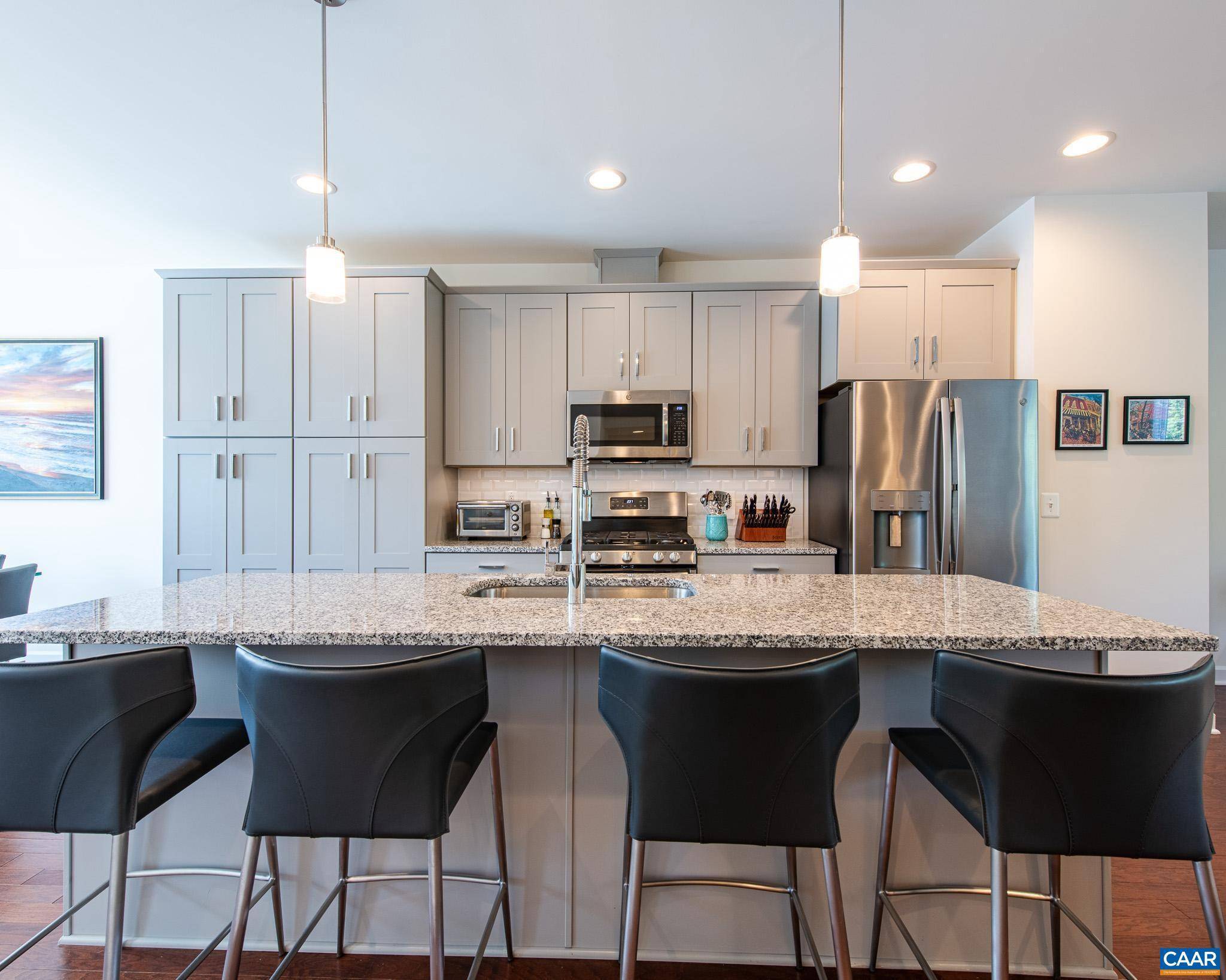 Charlottesville, VA 22902,142 JUNCTION LN