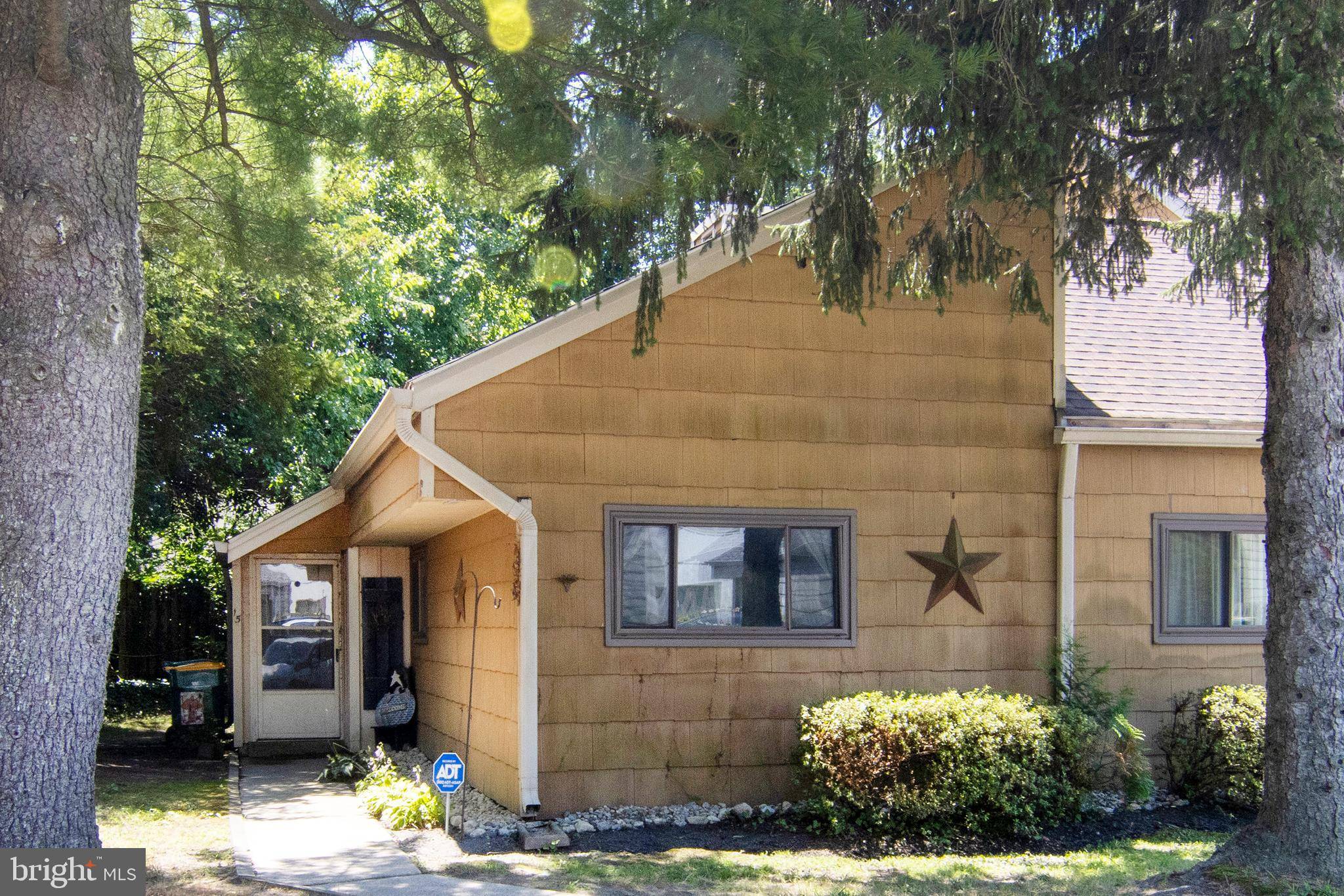 Lindenwold, NJ 08021,15 DOVER DR