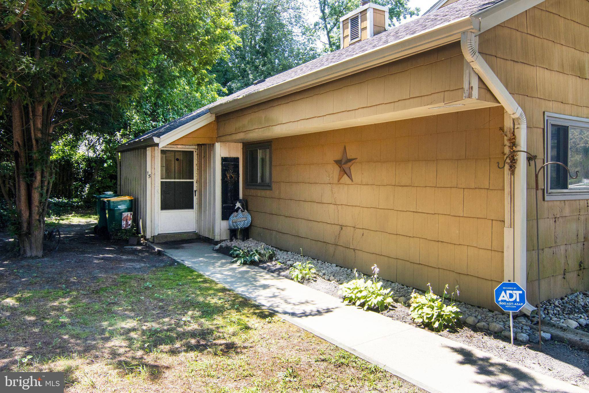Lindenwold, NJ 08021,15 DOVER DR