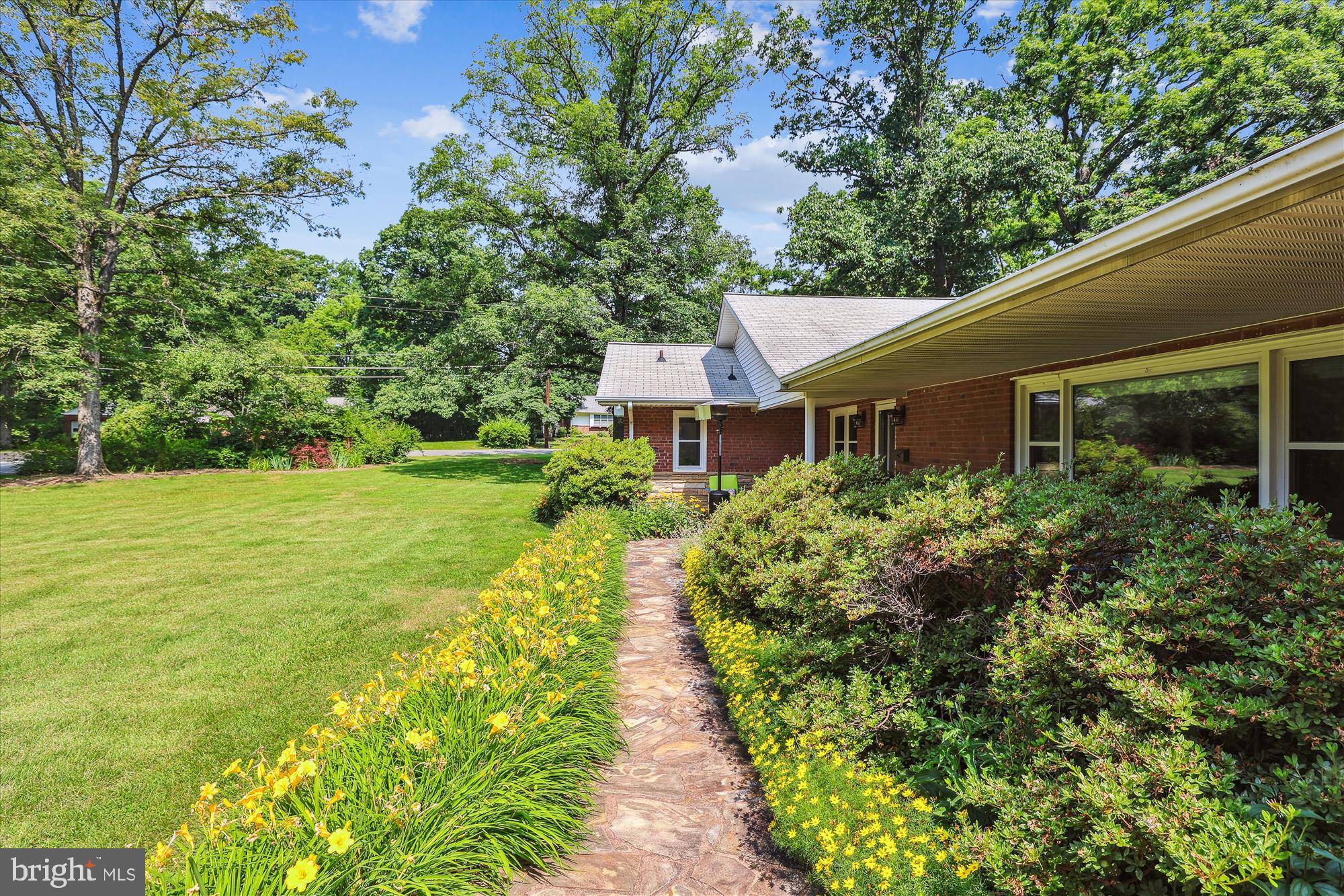 Annandale, VA 22003,6916 PACIFIC LN