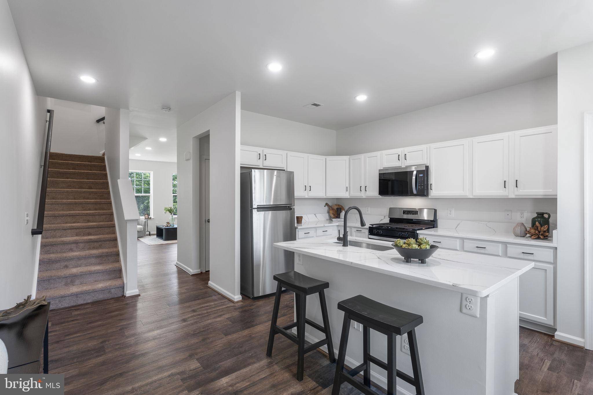 Chantilly, VA 20152,43915 EASTGATE VIEW DR