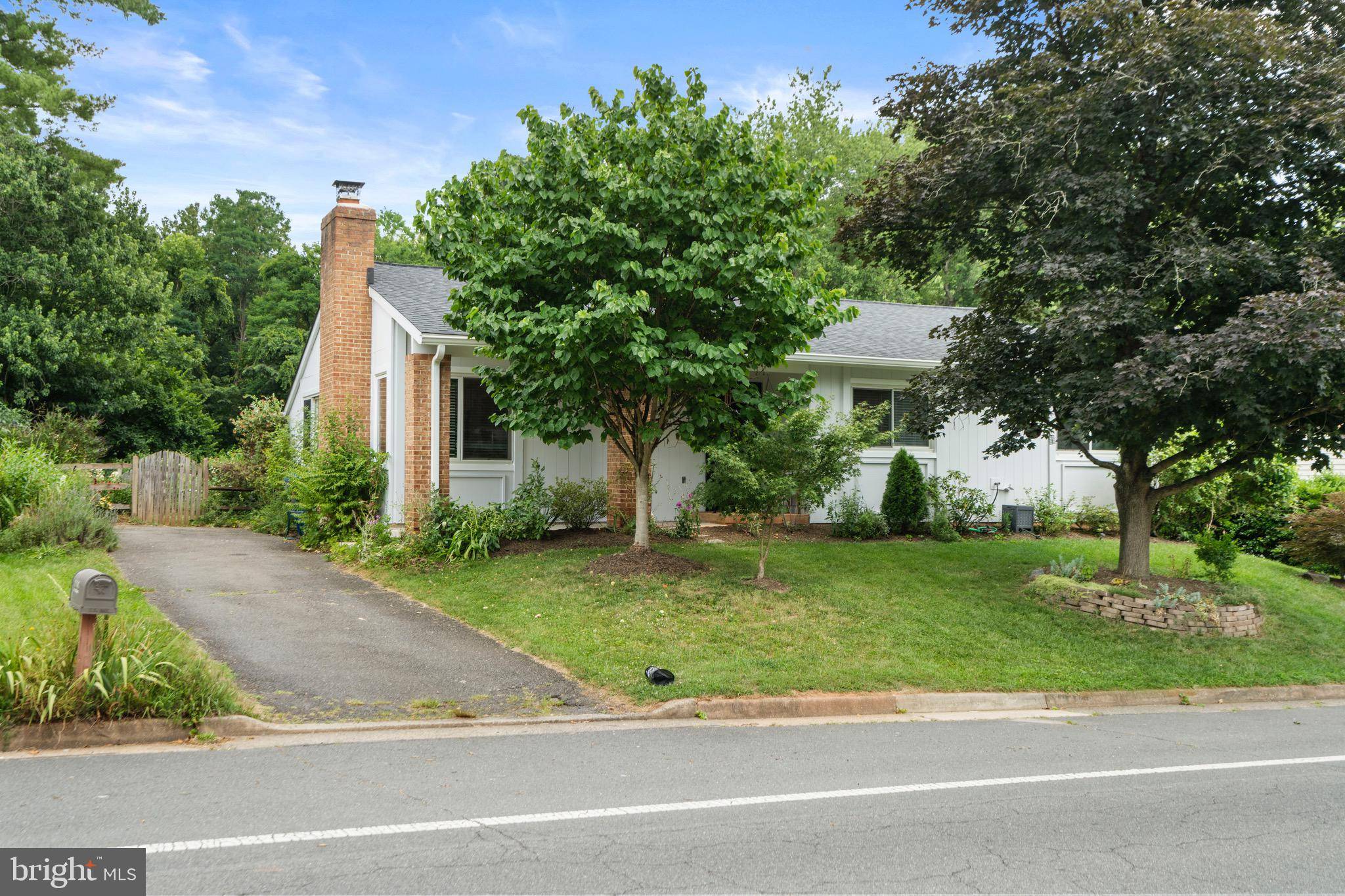 Sterling, VA 20164,444 SUGARLAND RUN DR