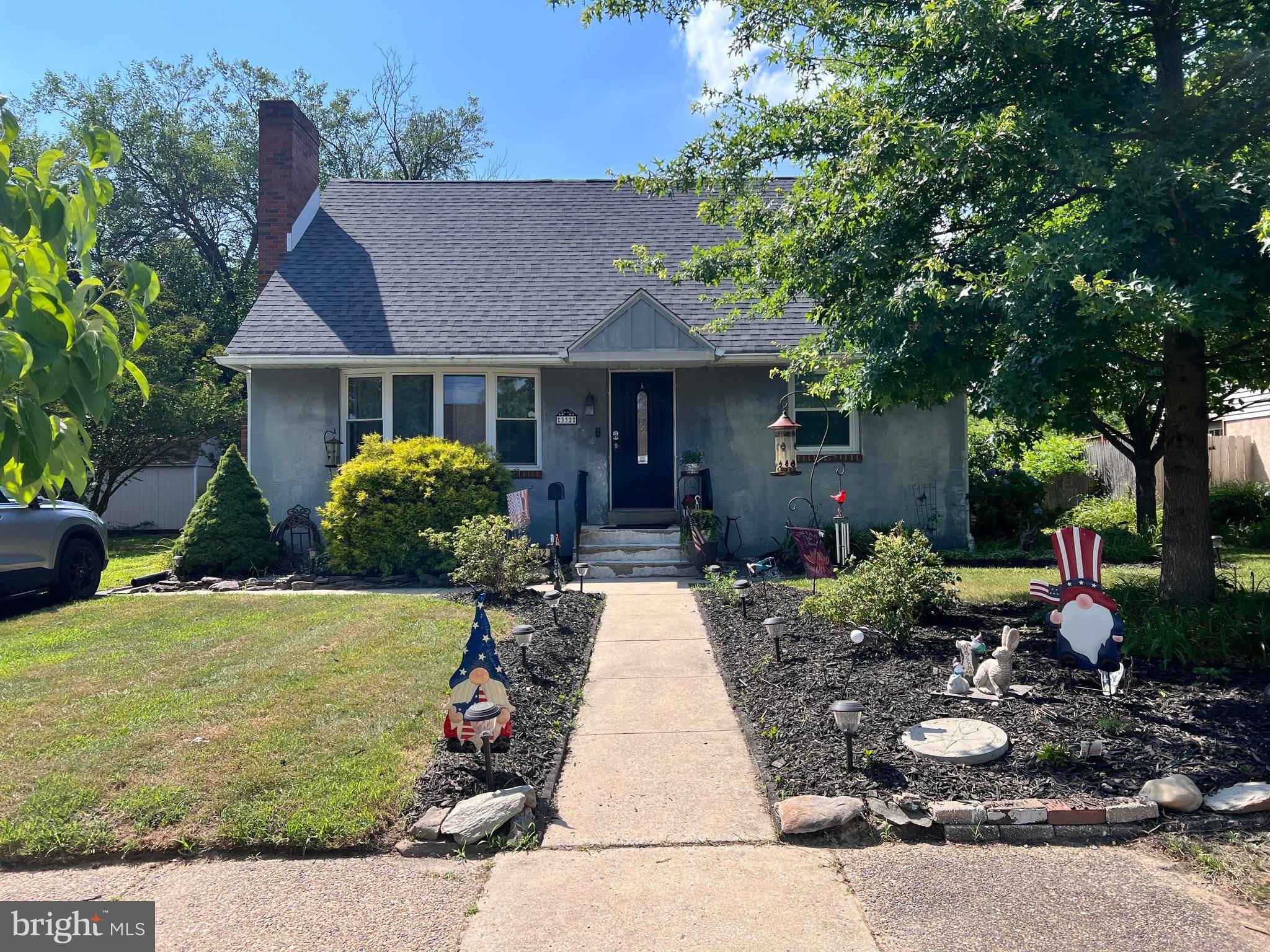 Laurel Springs, NJ 08021,332 E STAFFORD AVE