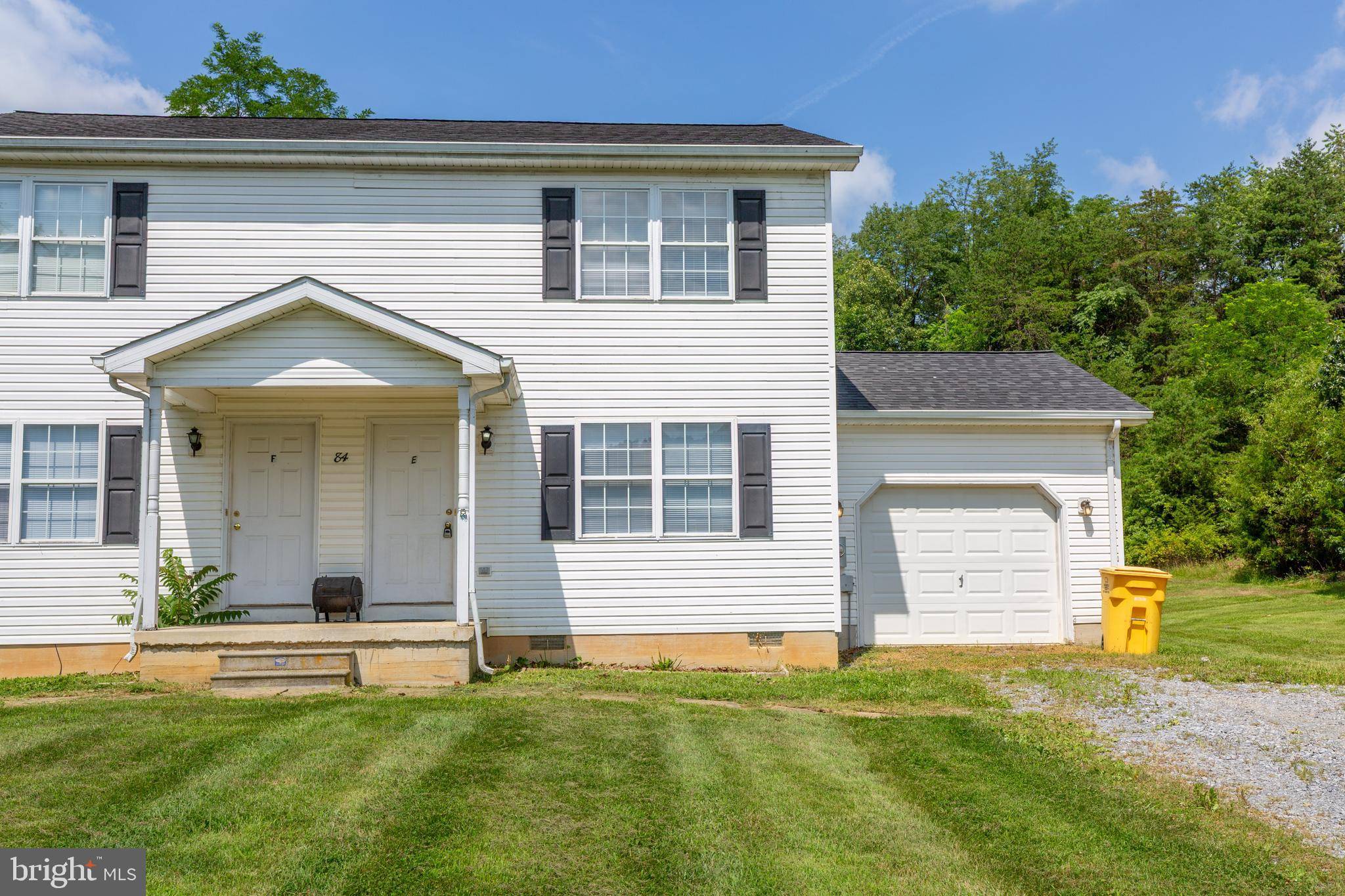 Martinsburg, WV 25401,84 DOZER LANE #E