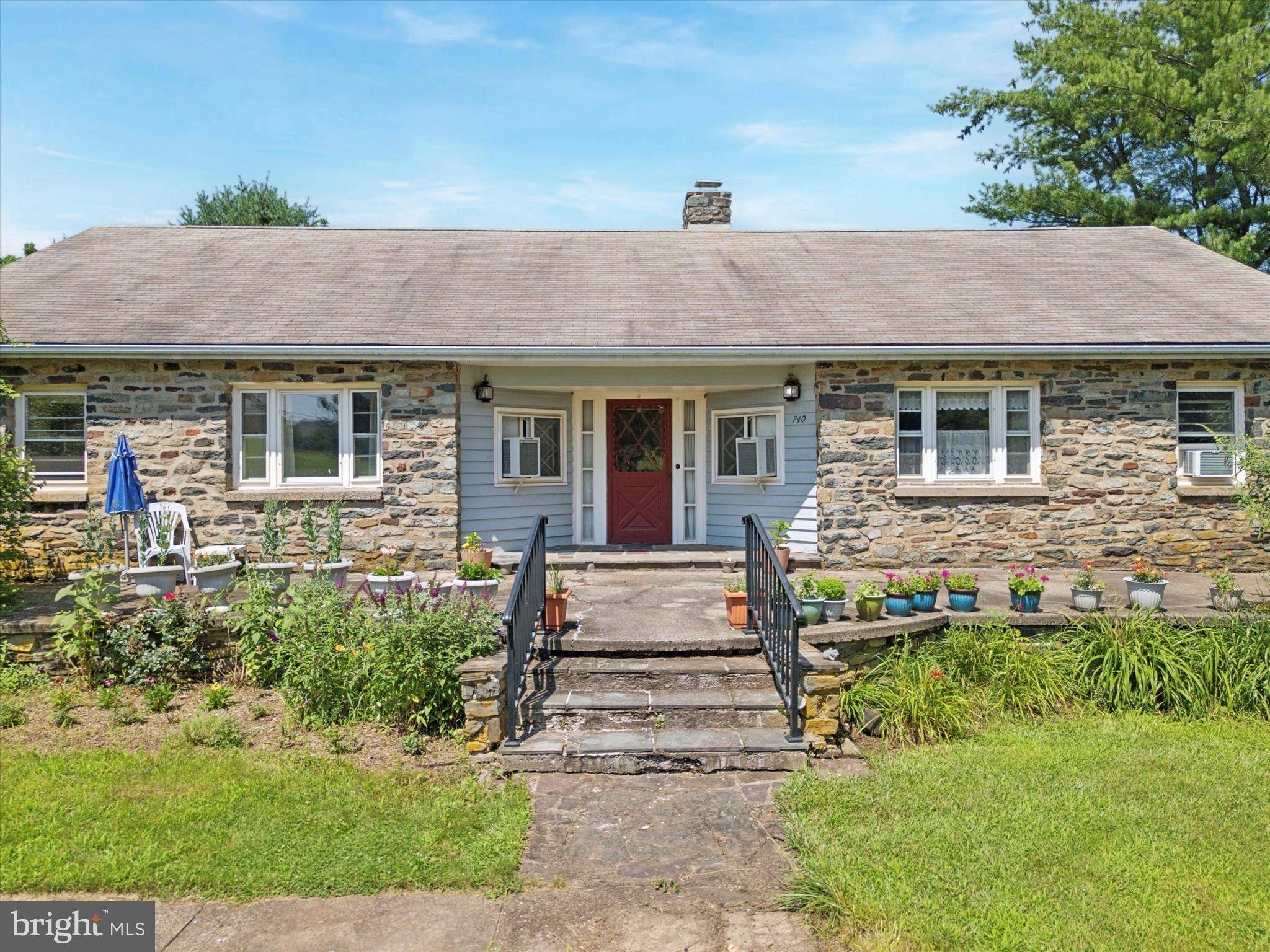 Perkasie, PA 18944,740 MINSI TRL